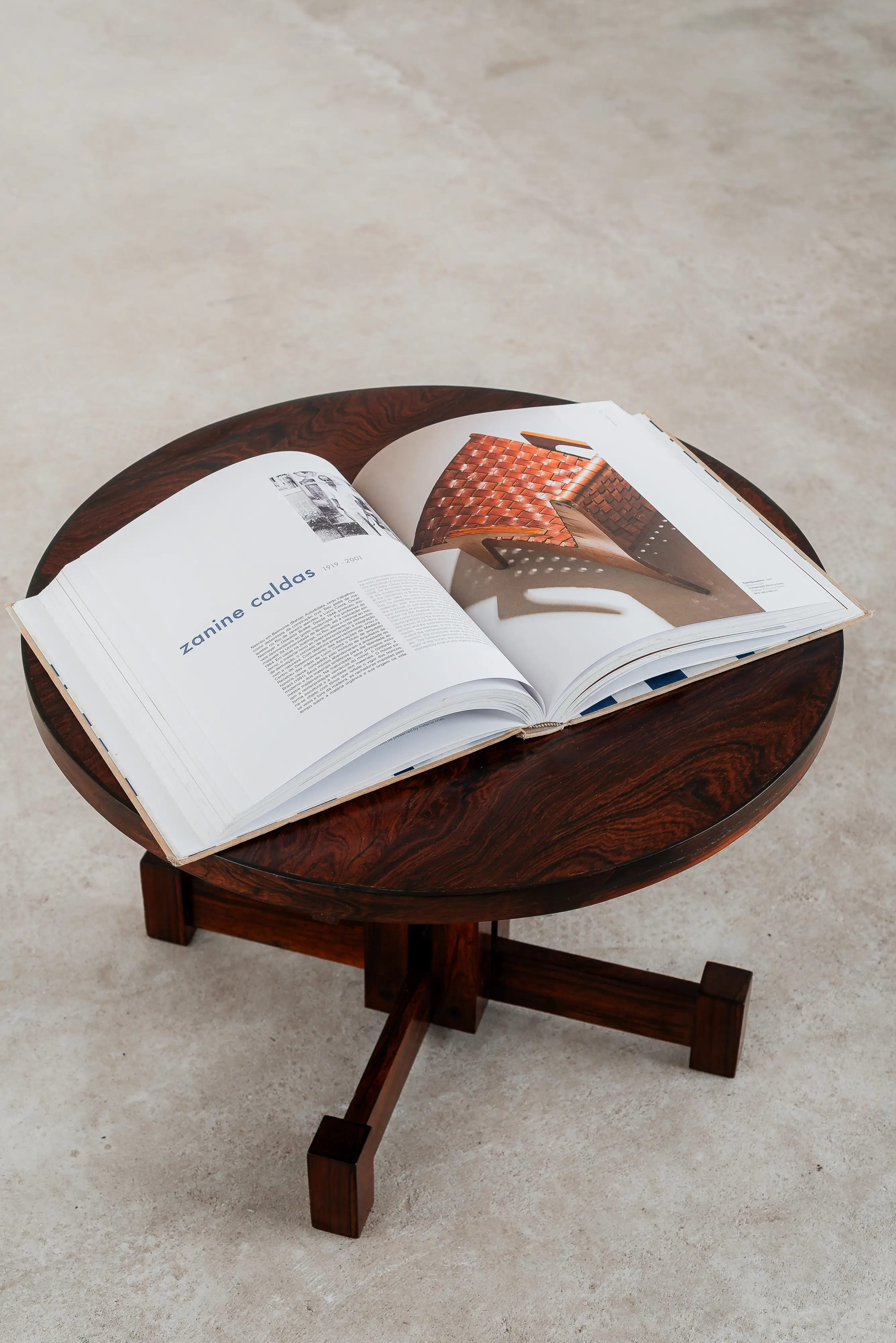 Móvel Brasileiro Moderno — interior page