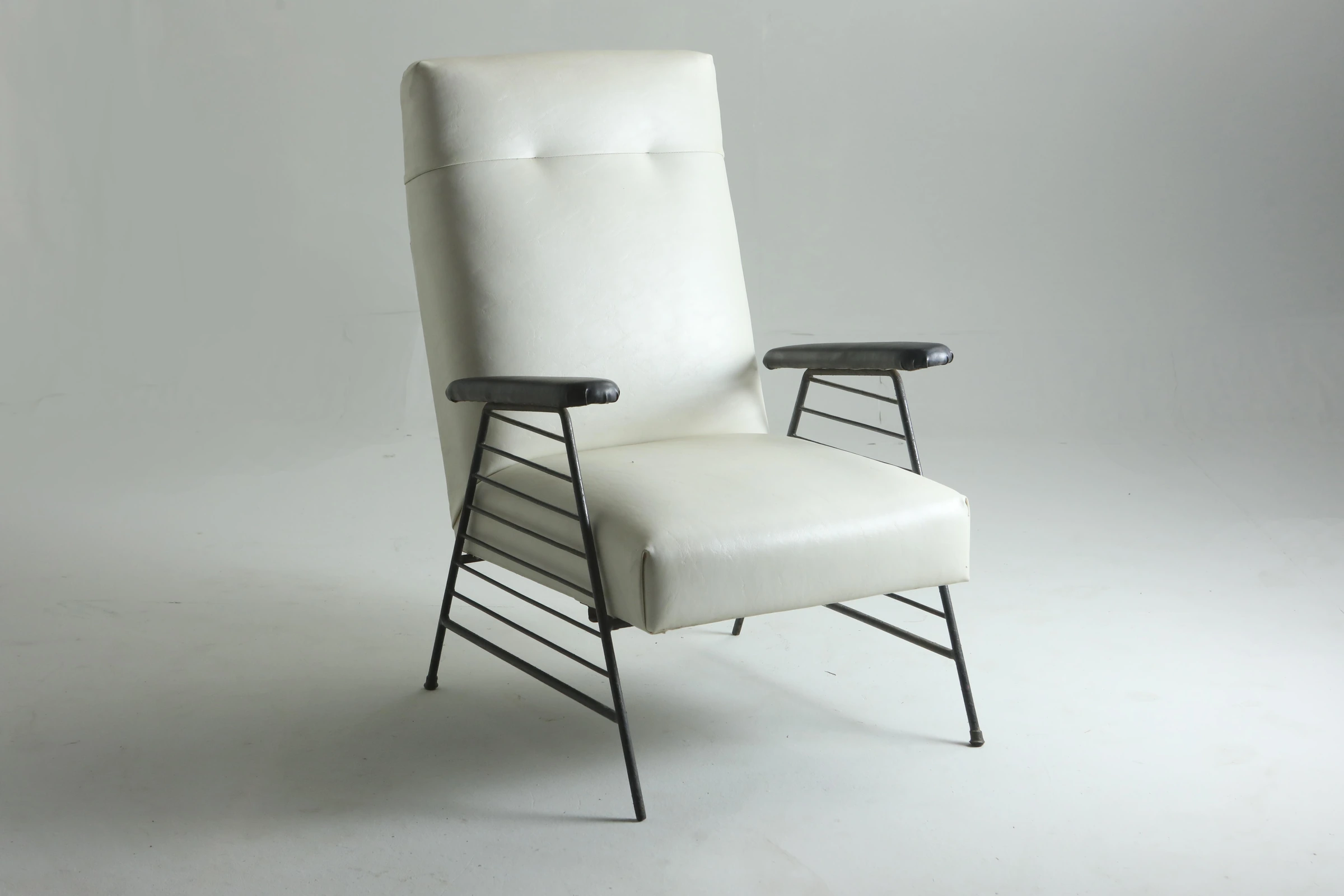 Armchair — Abraham Palatnik