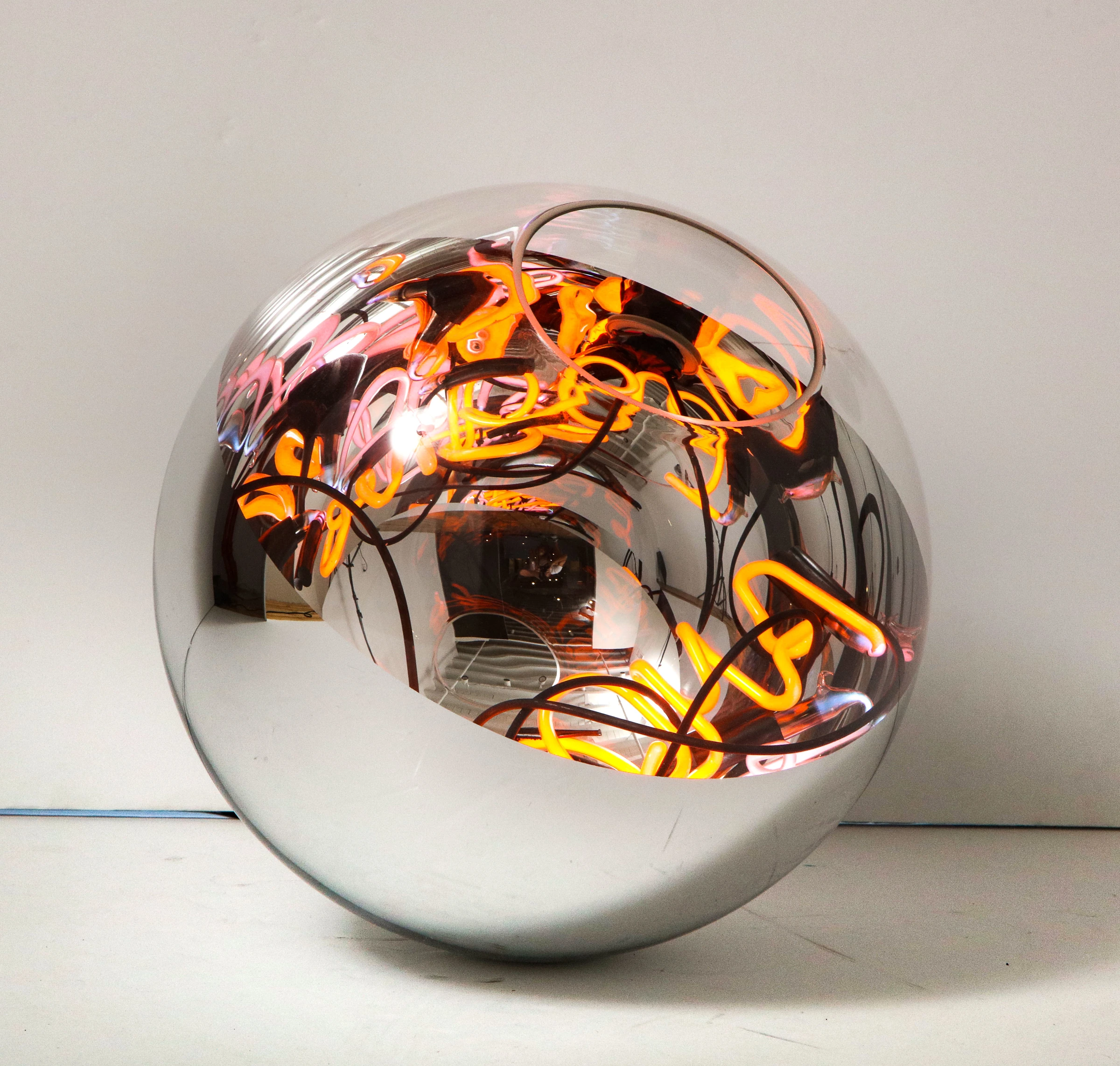 Floor lamp with neon lights, Alê Jordão — photo 3