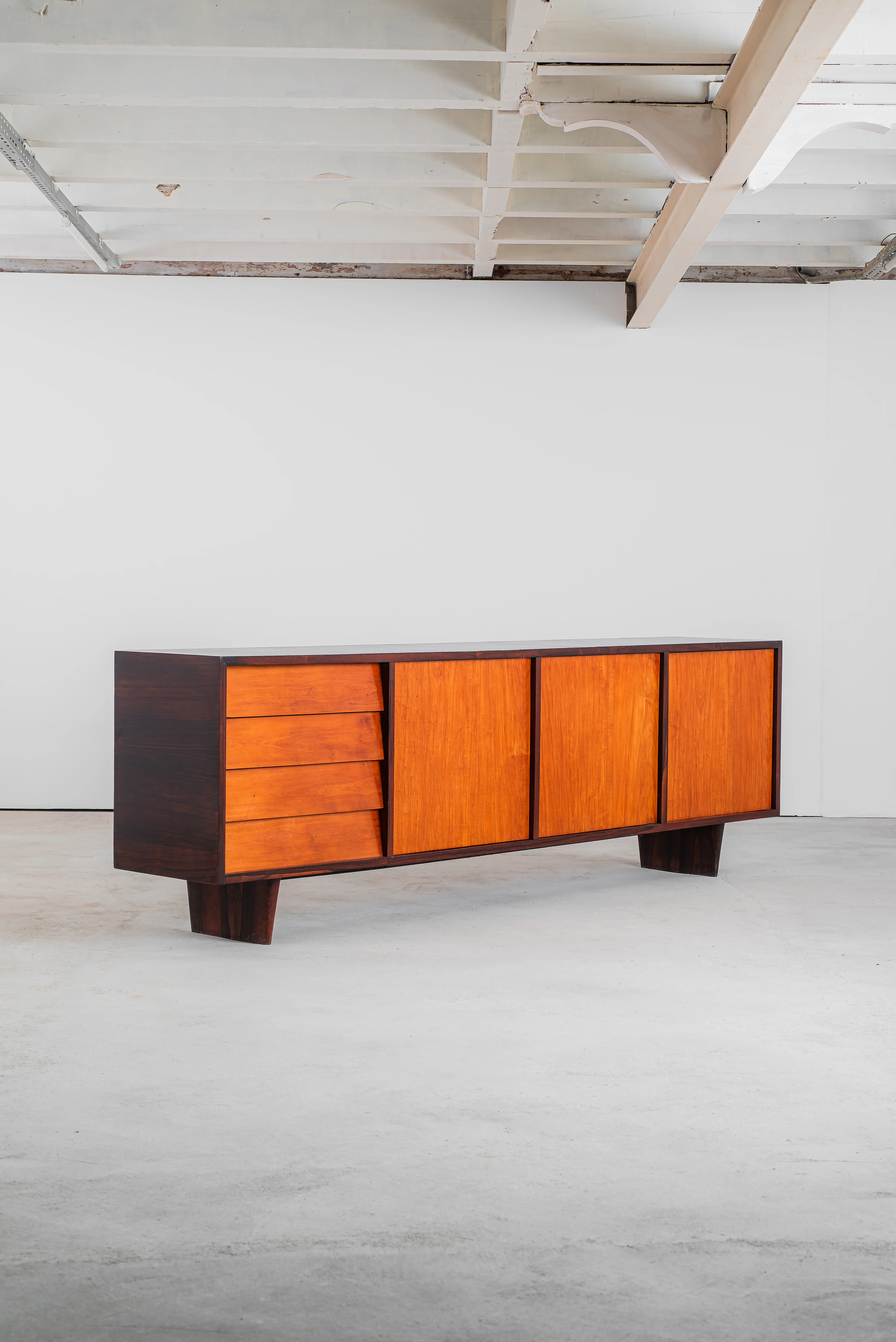 Buffet — Carlo Hauner & Martin Eisler