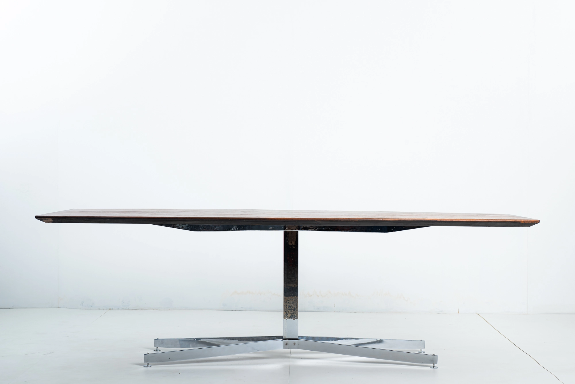 Metal table base, Carlo Hauner & Martin Eisler — photo 3