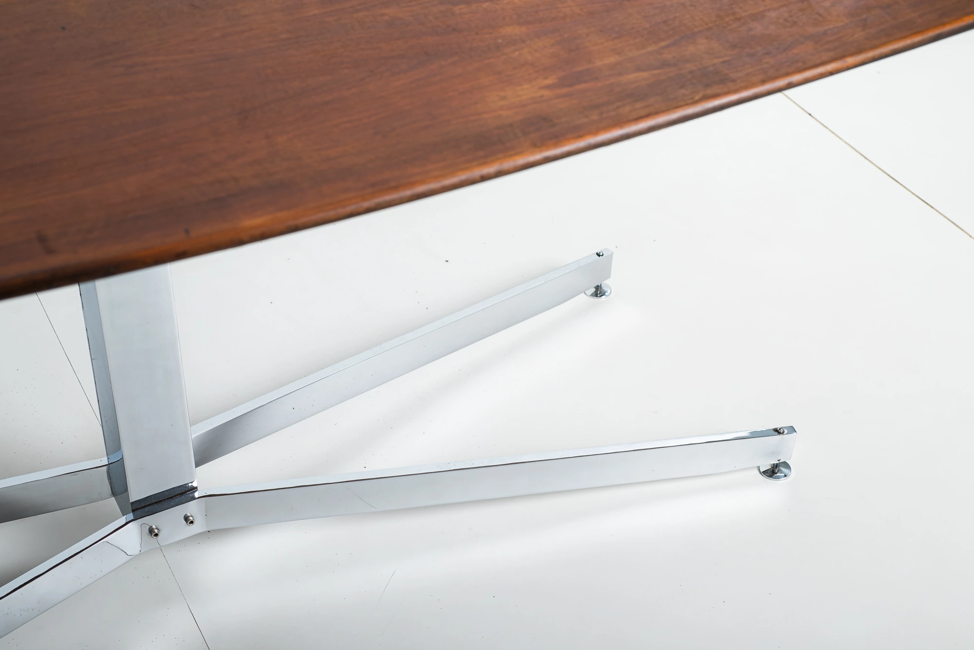 Metal table base, Carlo Hauner & Martin Eisler — photo 10