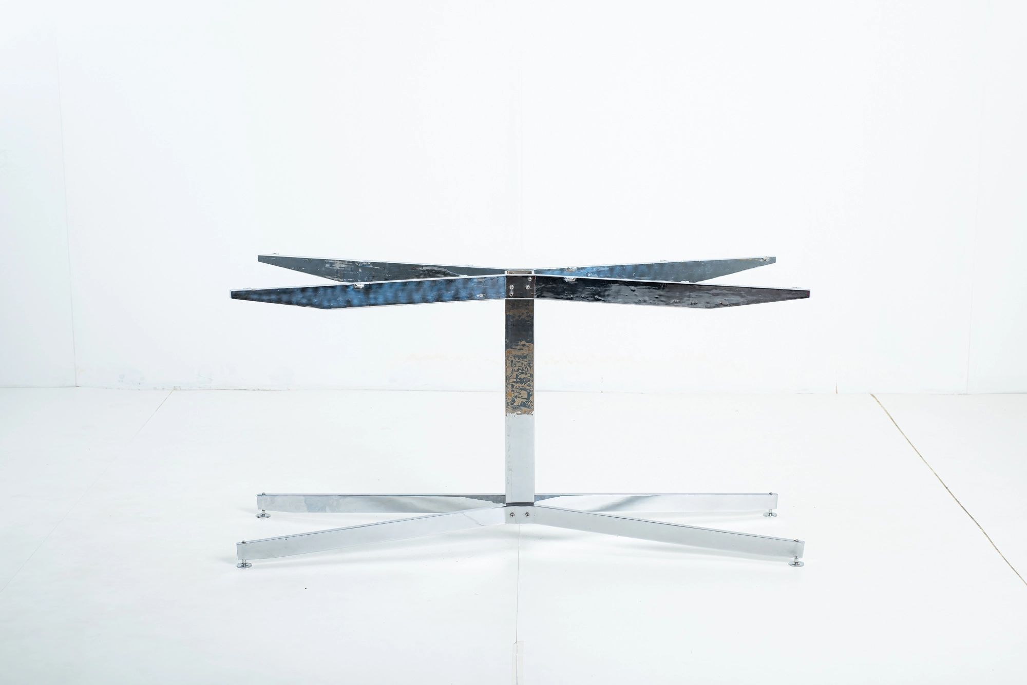 Metal table base, Carlo Hauner & Martin Eisler — photo 14