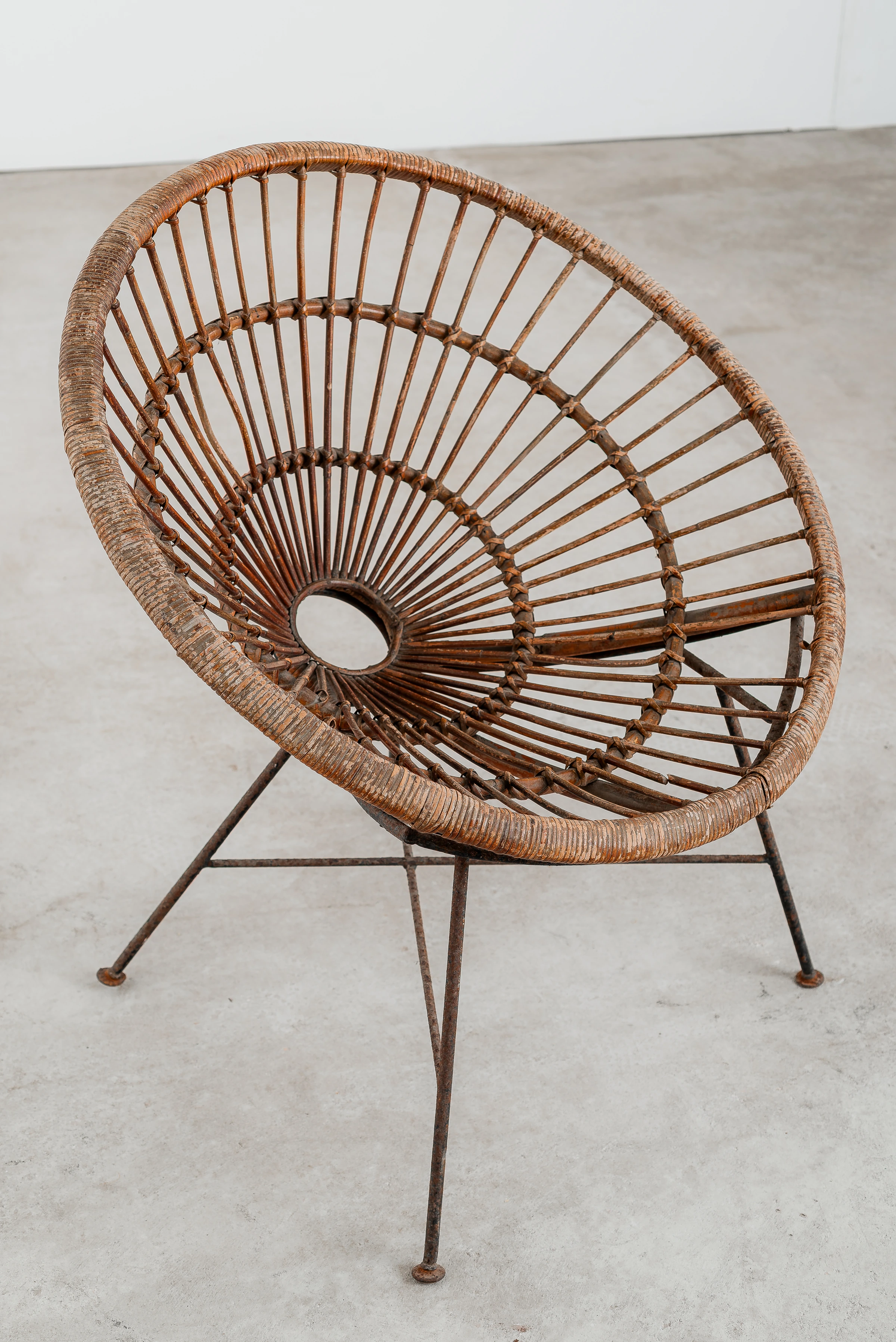 Wicker round armchair, Carlo Hauner & Martin Eisler — photo 5