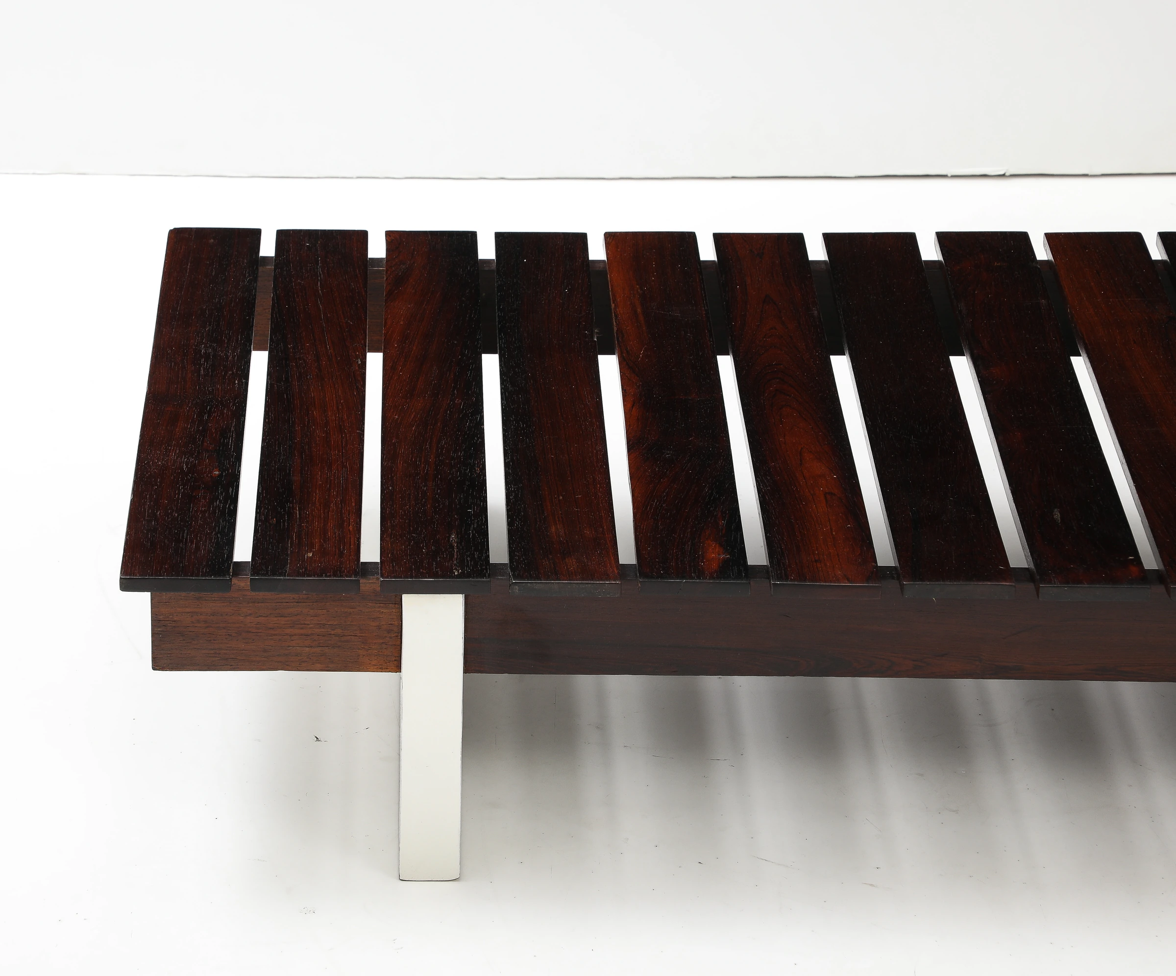 Bench, Celina Decorações — photo 6