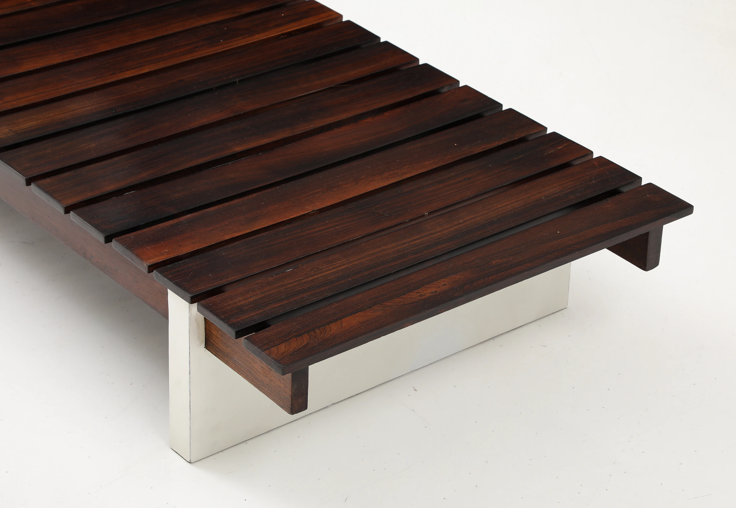 Bench, Celina Decorações — photo 9