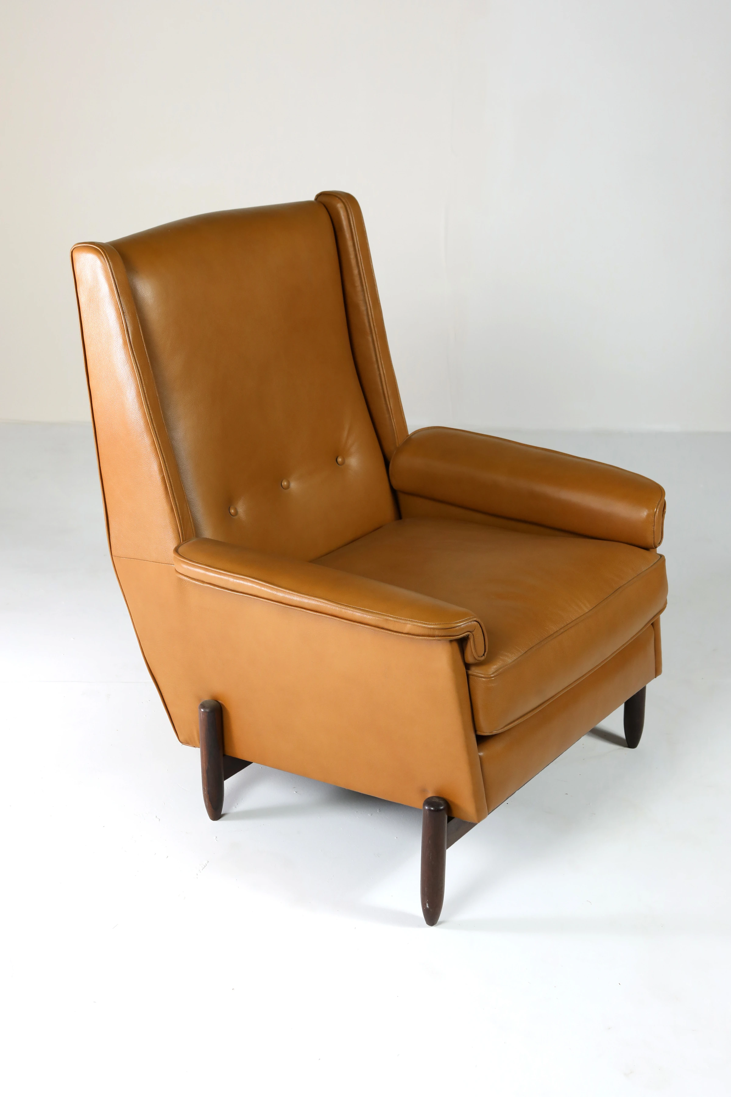 Celina Zilberberg armchair, Celina Decorações — photo 2