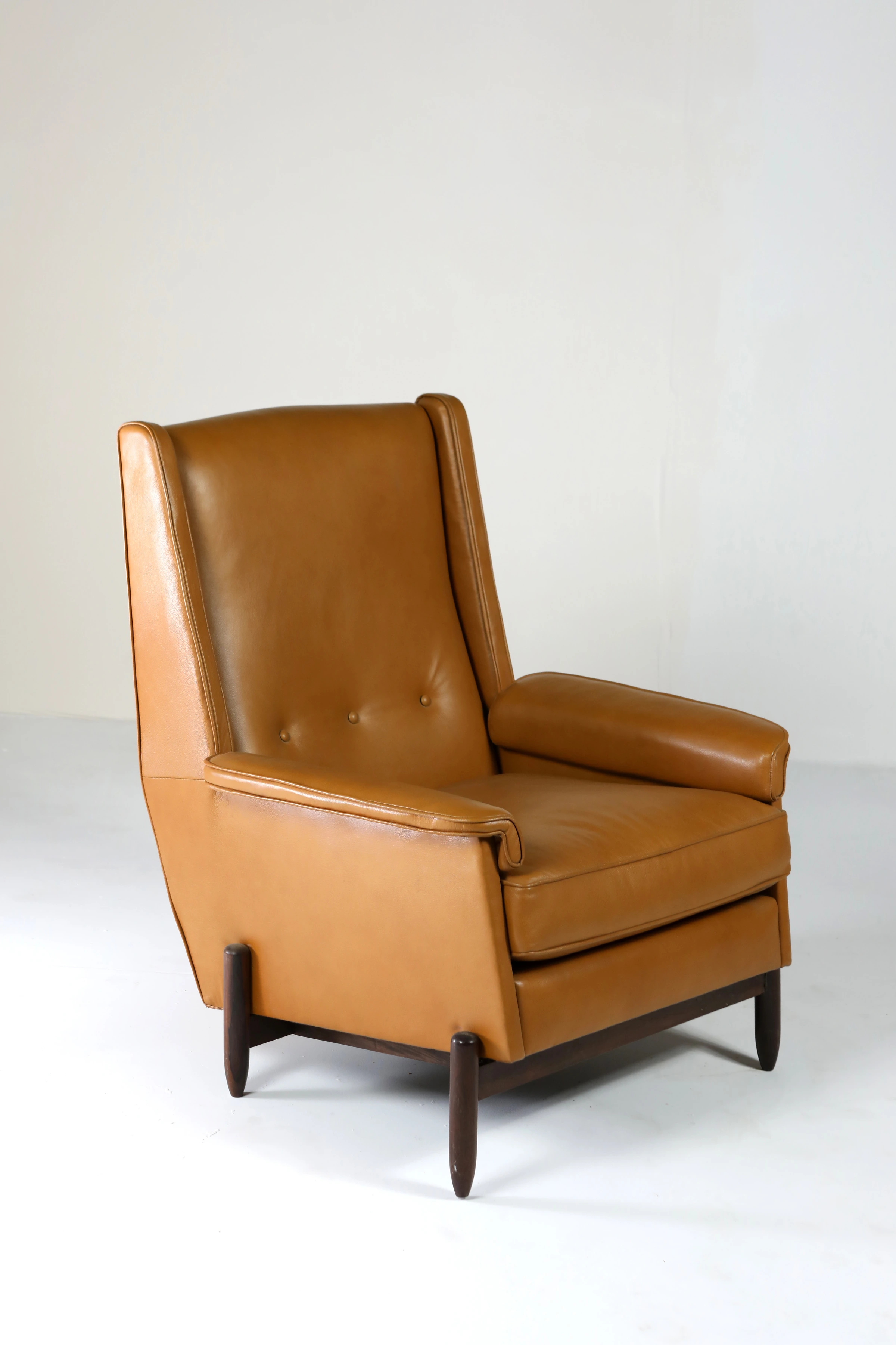 Celina Zilberberg armchair, Celina Decorações — photo 3