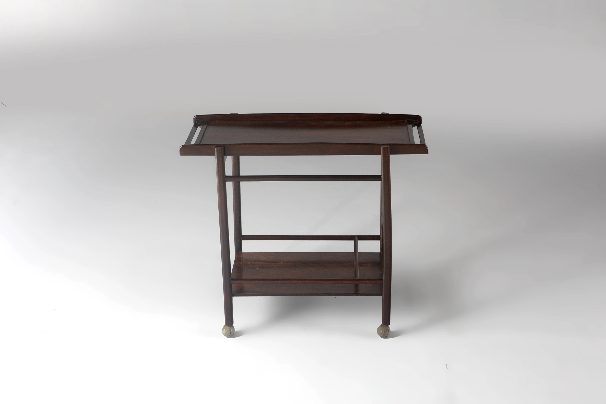 Tea cart, Celina Decorações — photo 2