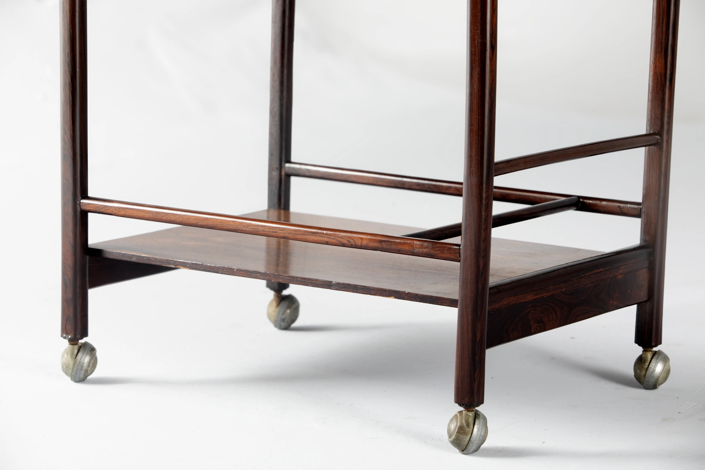 Tea cart, Celina Decorações — photo 5