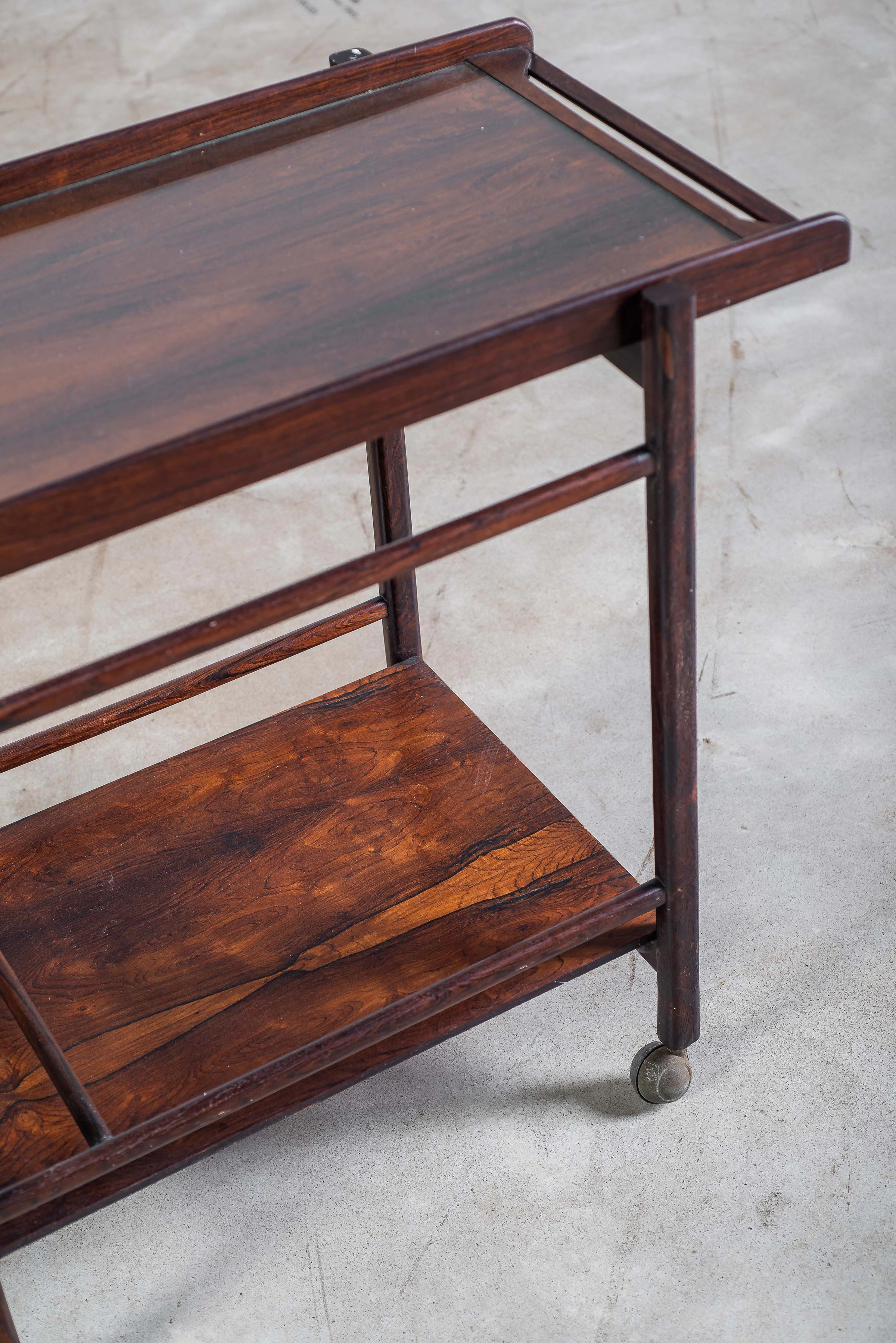 Tea cart, Celina Decorações — photo 10