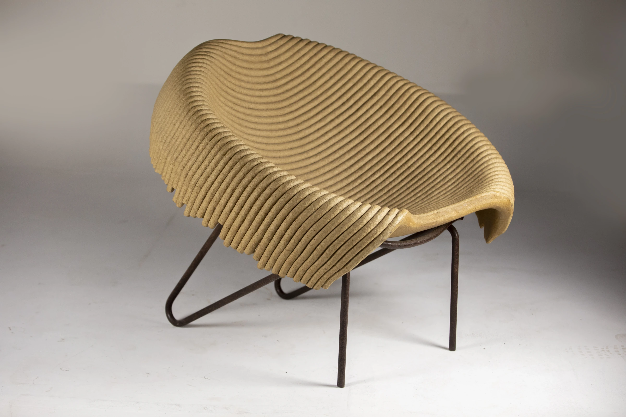 Leiras armchair — Domingos Tótora