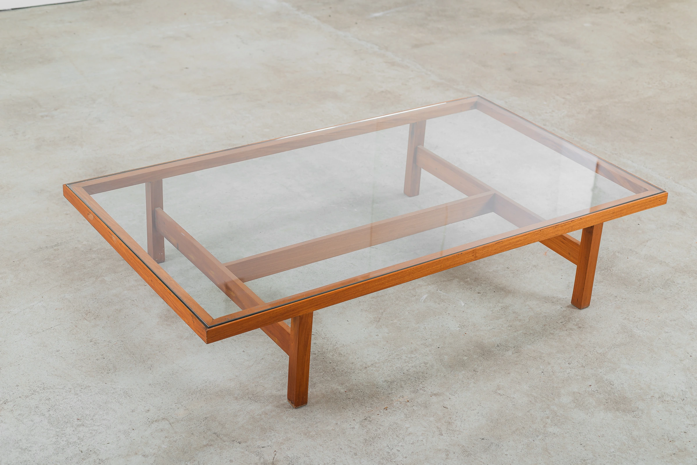 Center table, Estúdio Branco & Preto — photo 3