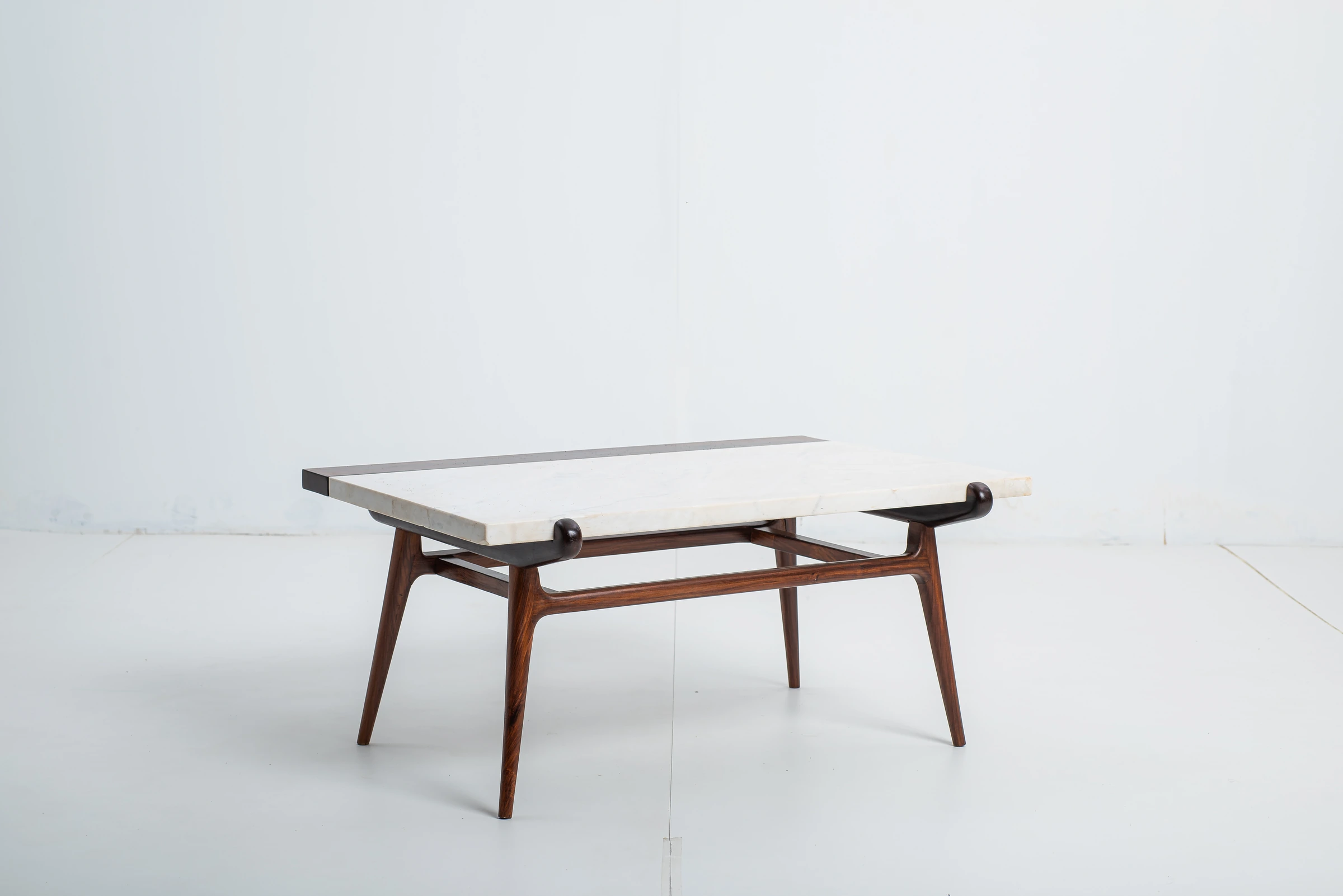 Low center table