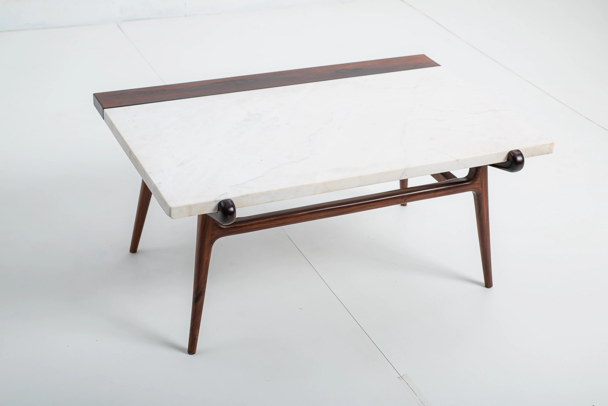 Low center table, Giuseppe Scapinelli — photo 11