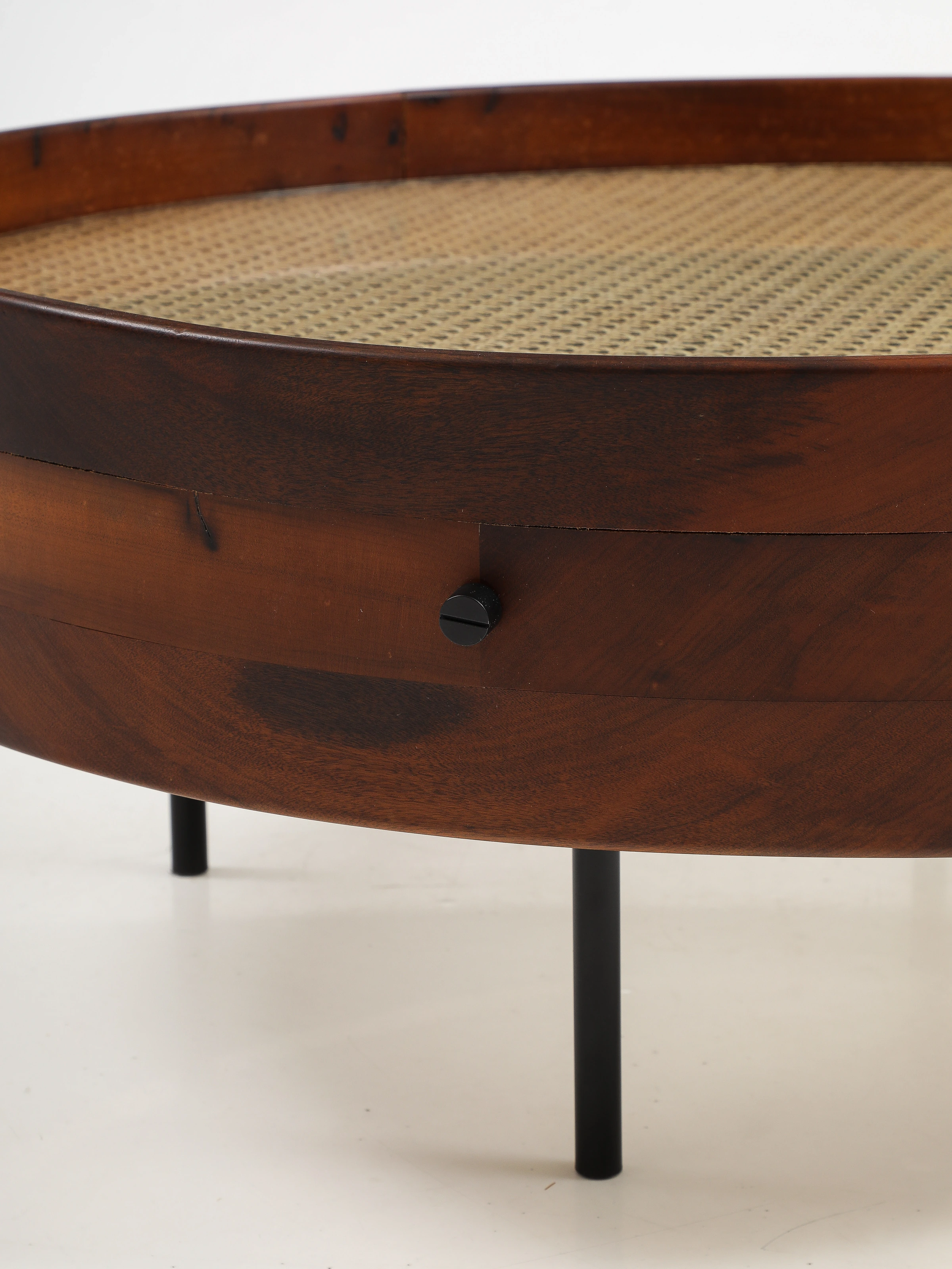 Bernardo round center table, Gustavo Bittencourt — photo 2