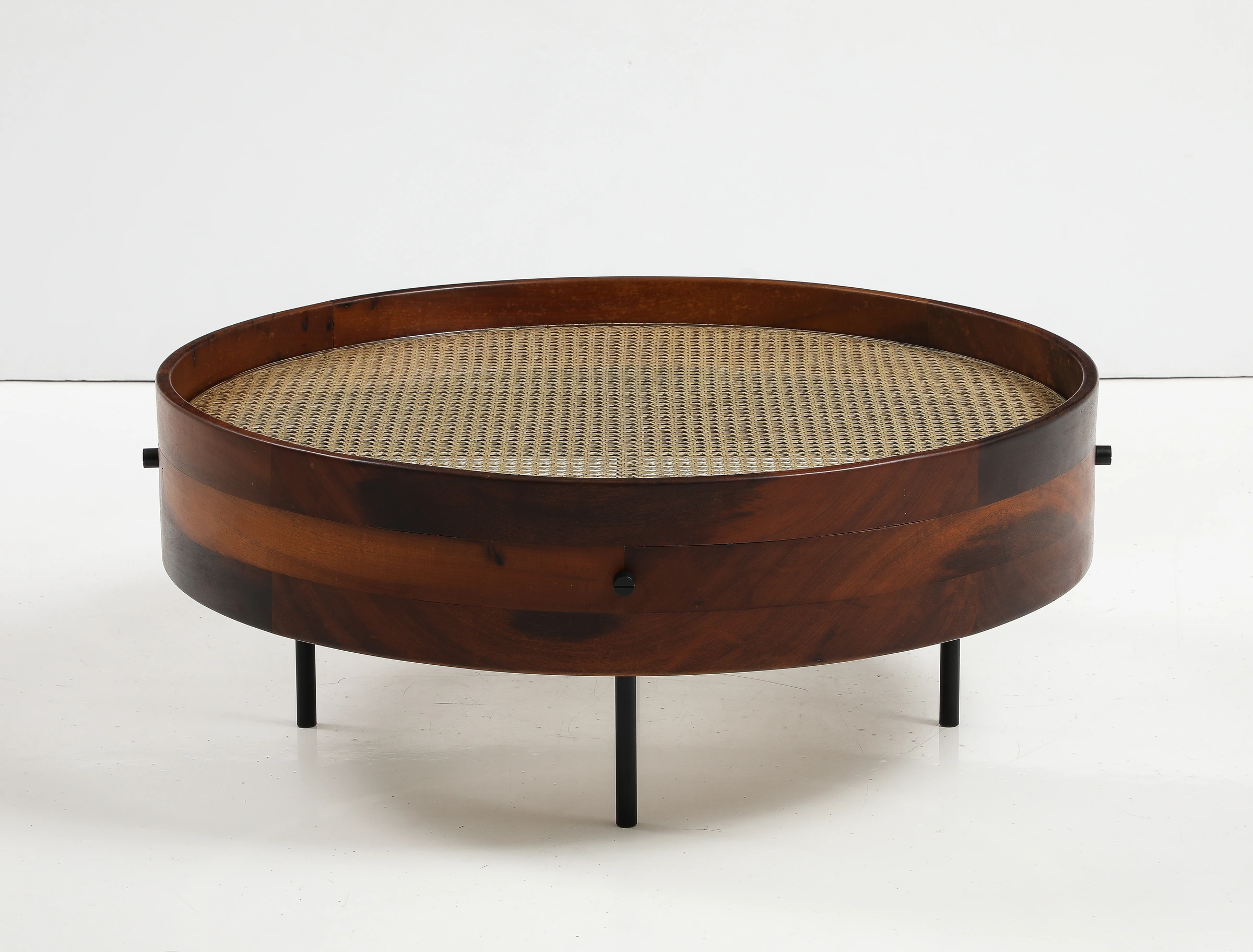 Bernardo round center table, Gustavo Bittencourt — photo 3