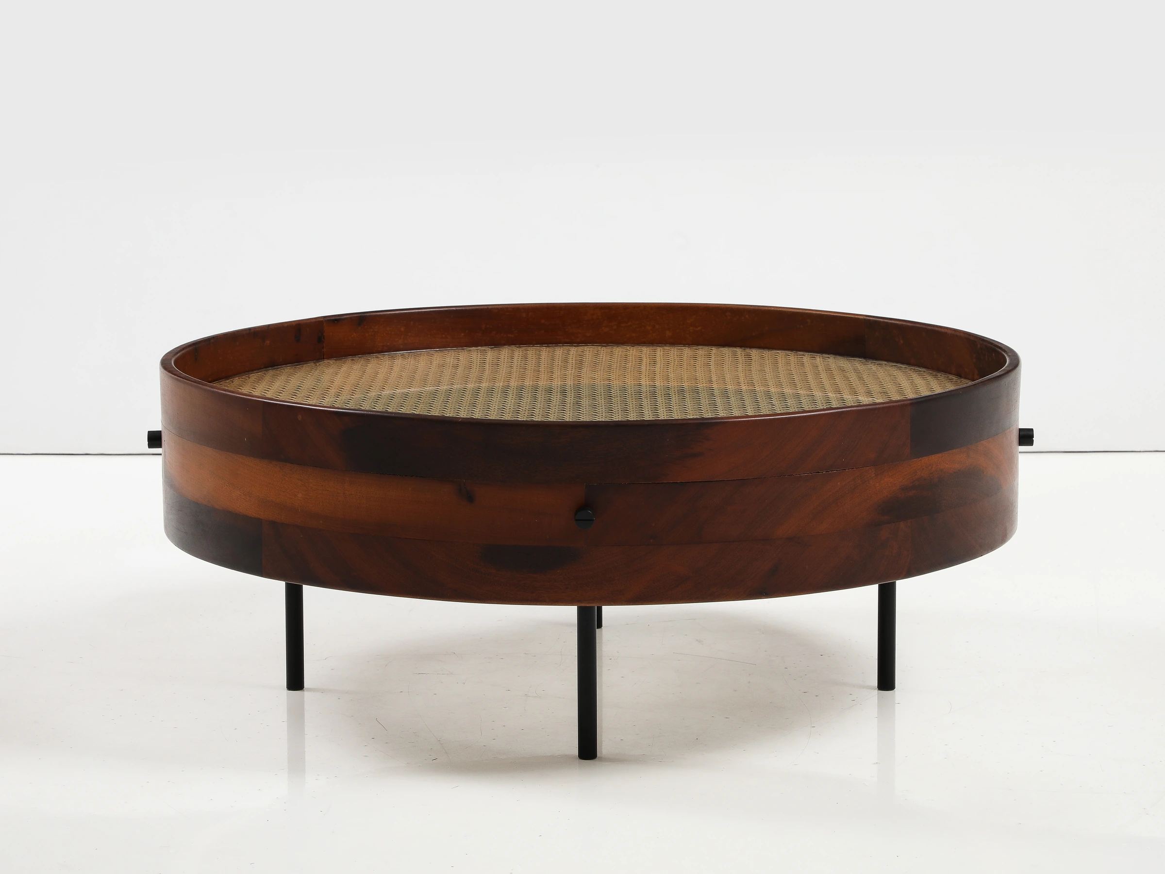 Bernardo round center table, Gustavo Bittencourt — photo 4