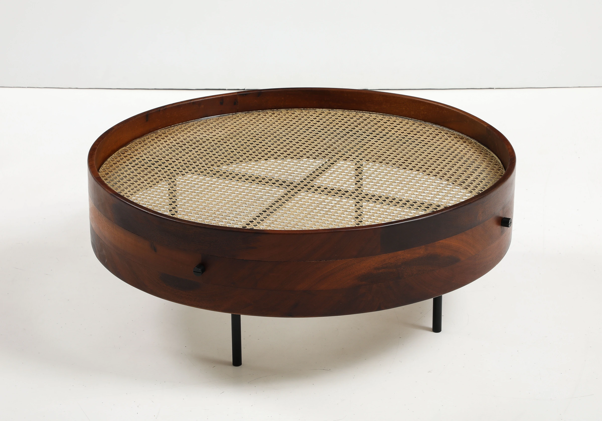 Bernardo round center table, Gustavo Bittencourt — photo 7