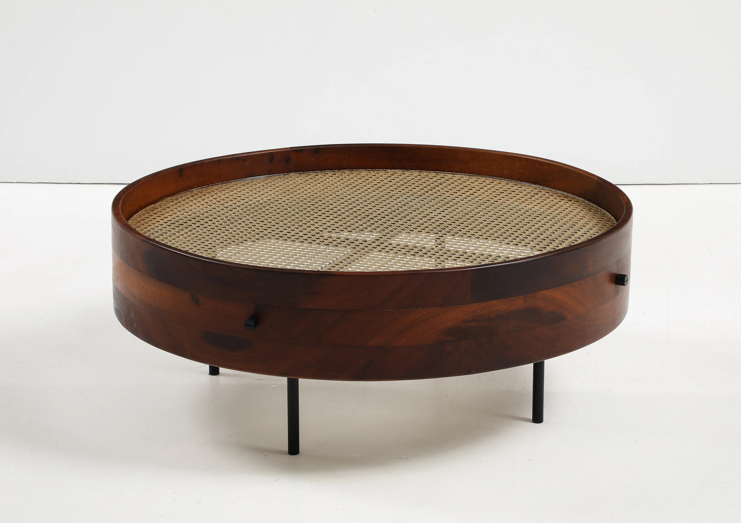 Bernardo round center table, Gustavo Bittencourt — photo 8