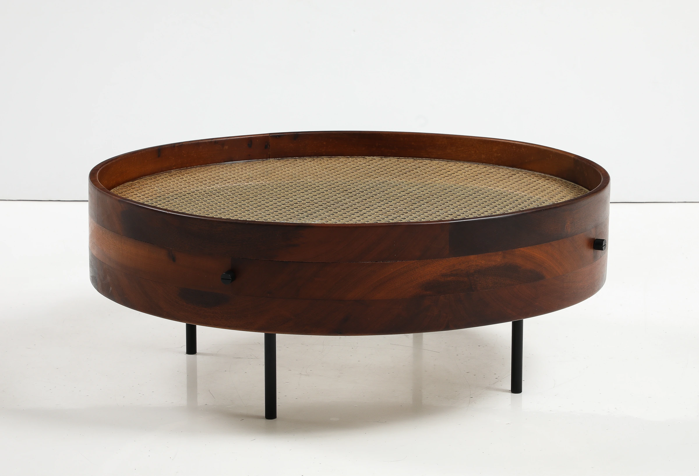 Bernardo round center table, Gustavo Bittencourt — photo 9