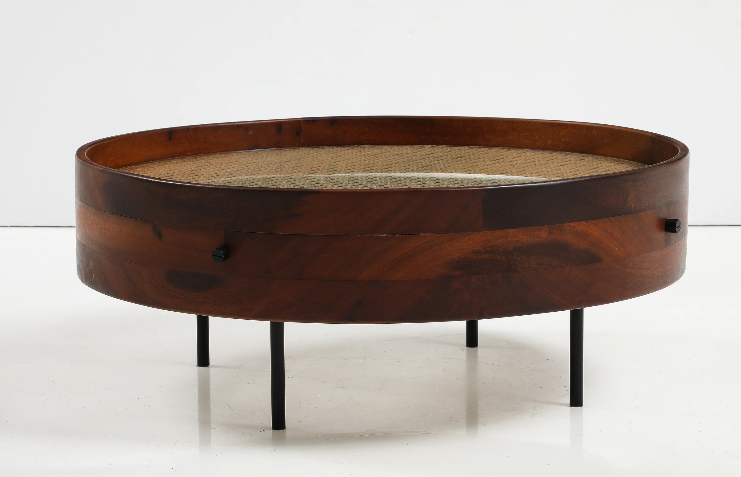 Bernardo round center table, Gustavo Bittencourt — photo 15