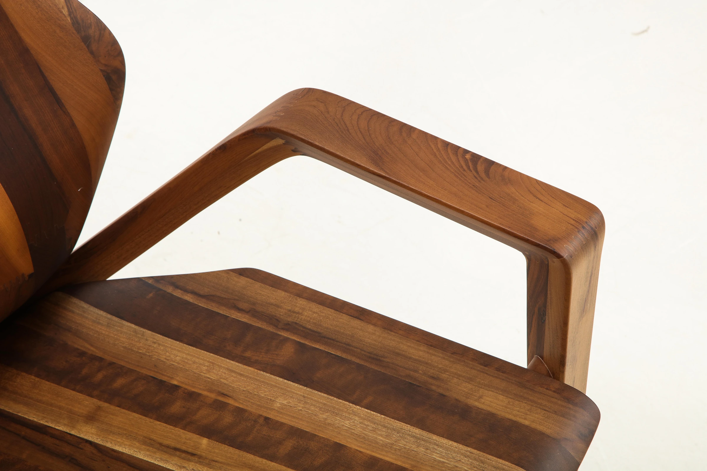 Pair of AVA armchairs, Guto Índio da Costa — photo 7