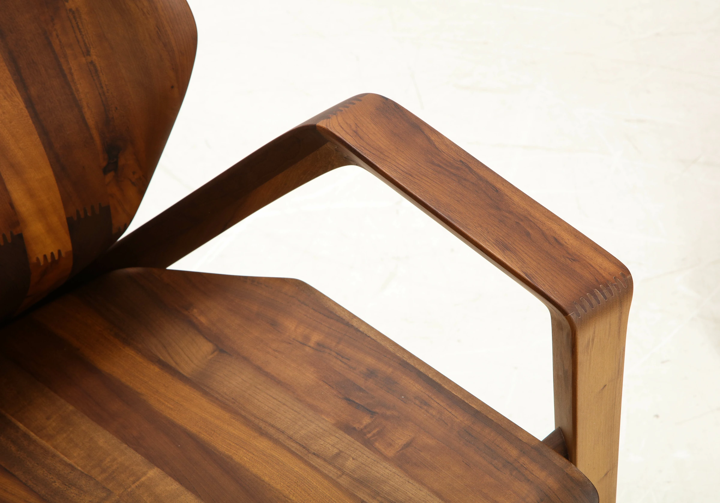 Pair of AVA armchairs, Guto Índio da Costa — photo 20