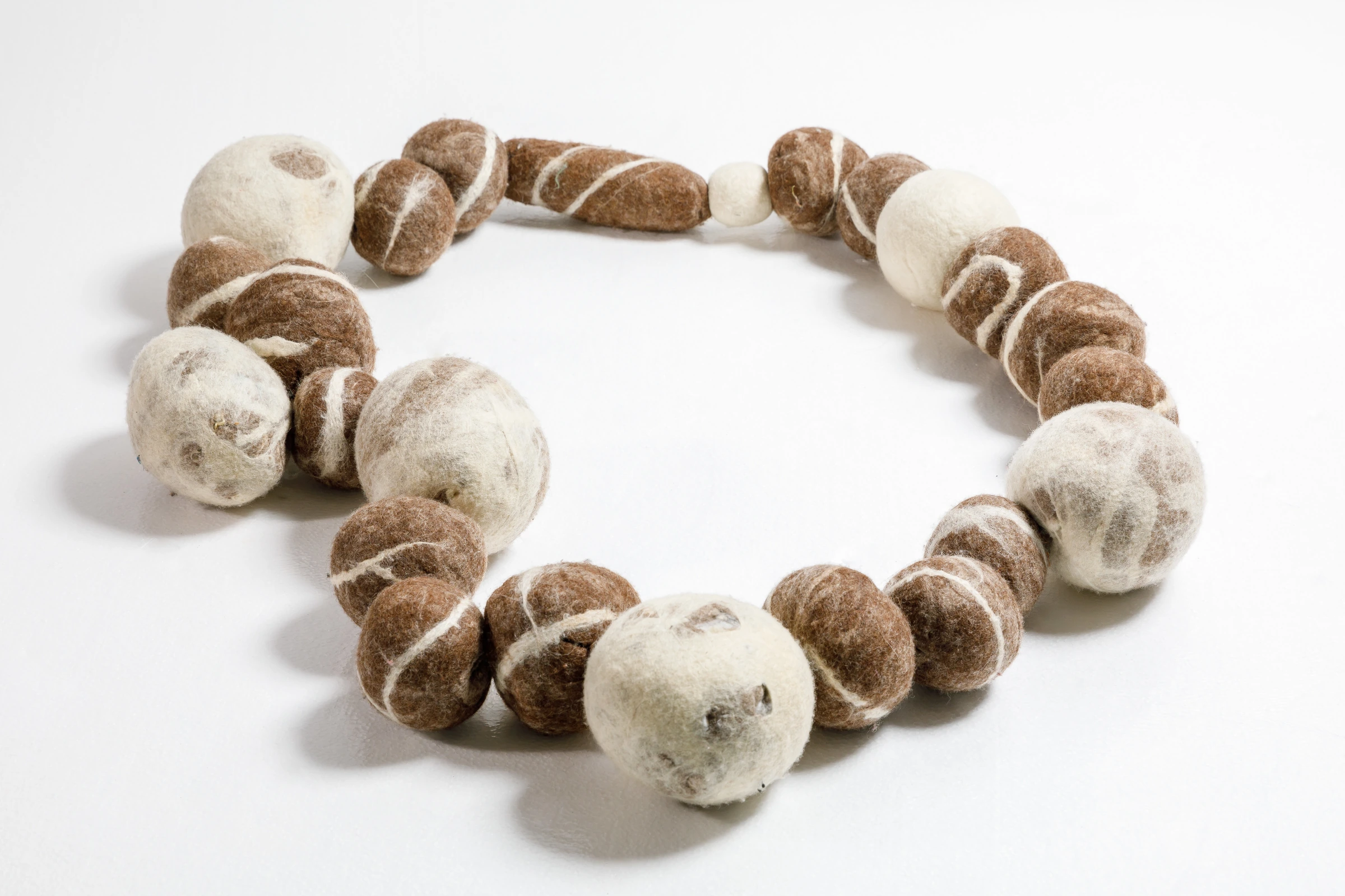 Achego wool necklace — Inês Schertel