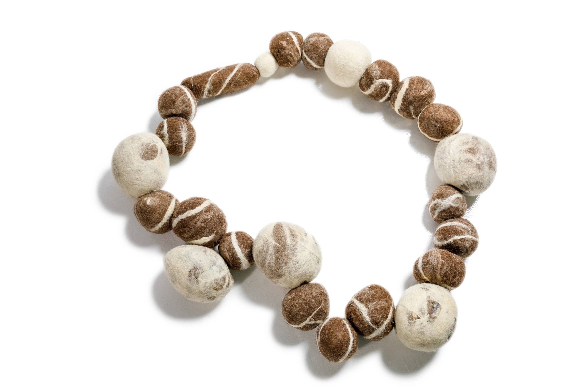 Achego wool necklace, Inês Schertel — photo 2