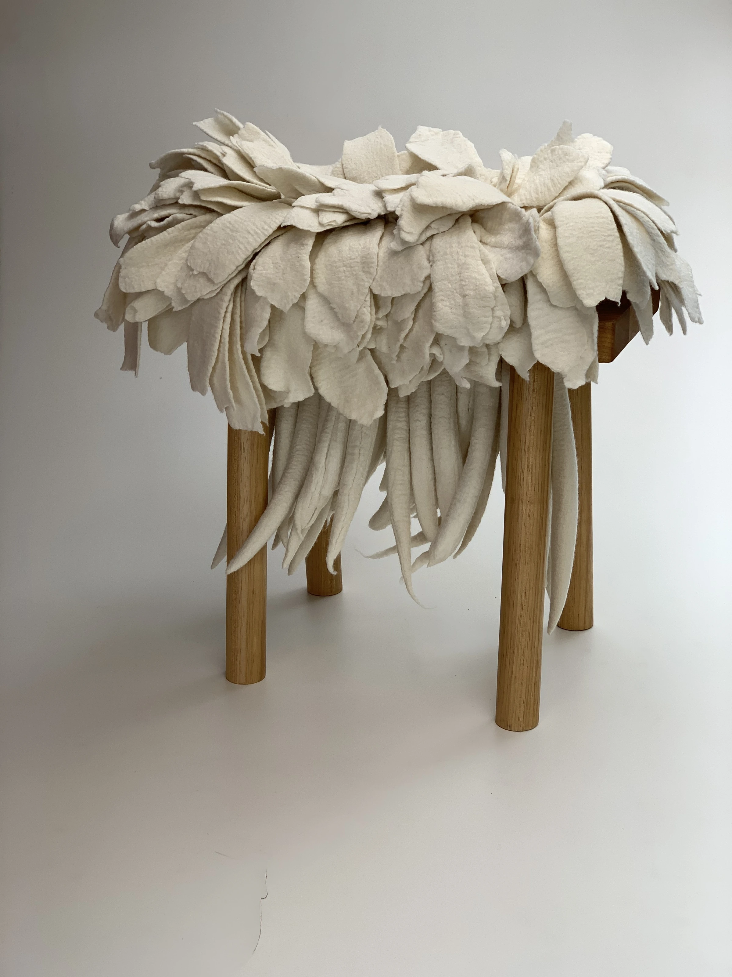 Florada stool, Inês Schertel — photo 2