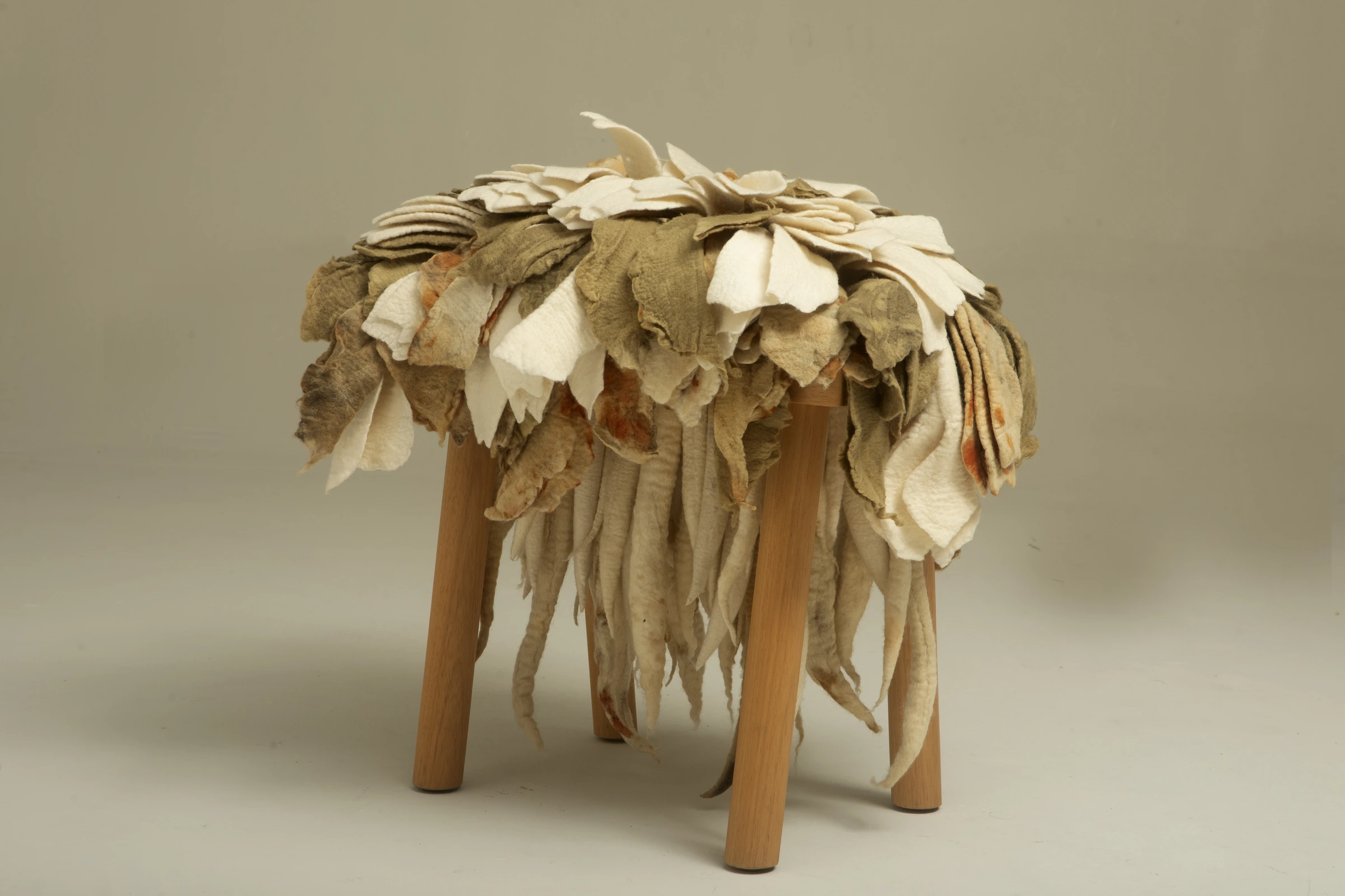 Florada stool, Inês Schertel — photo 3