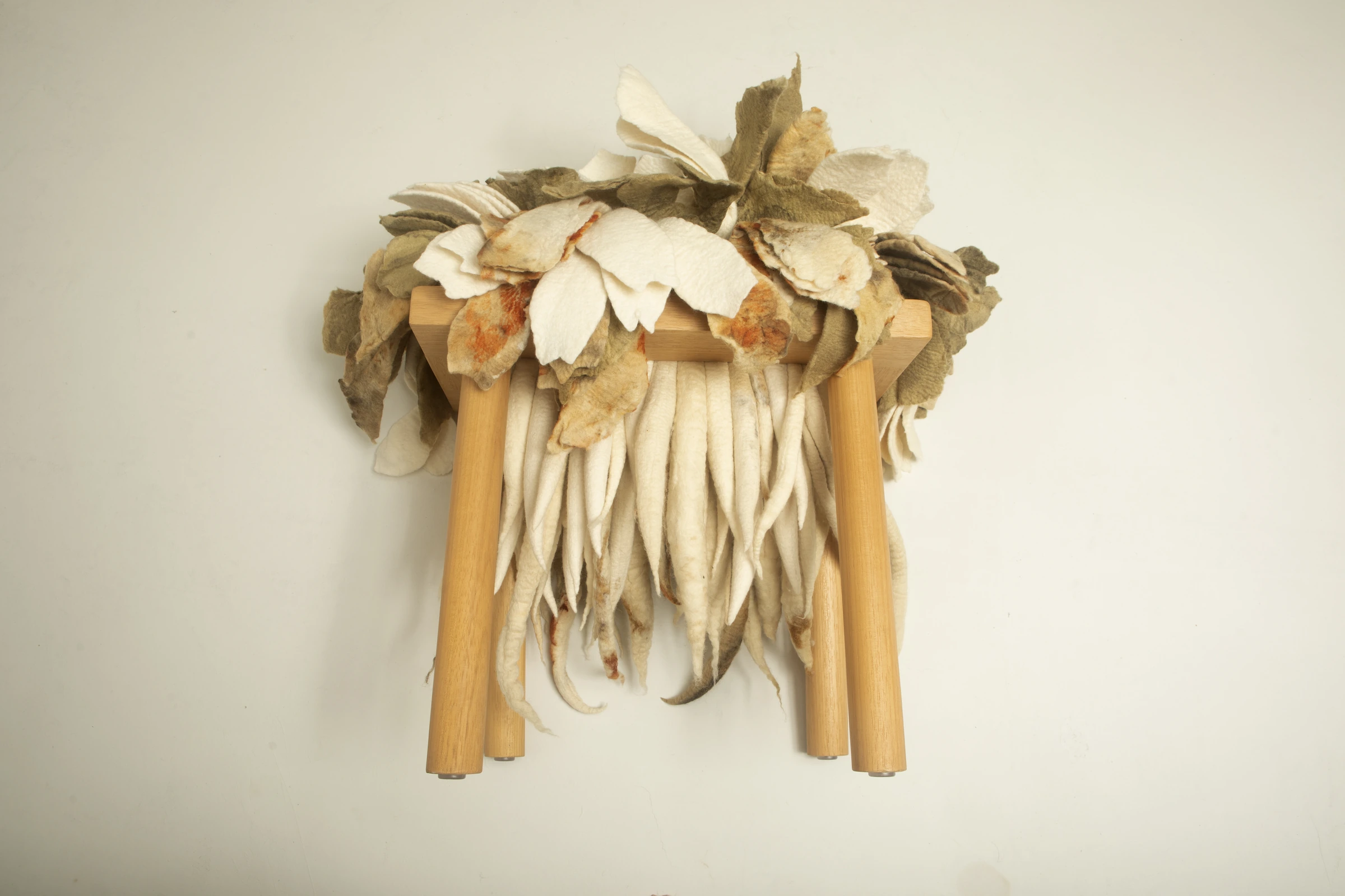 Florada stool, Inês Schertel — photo 5