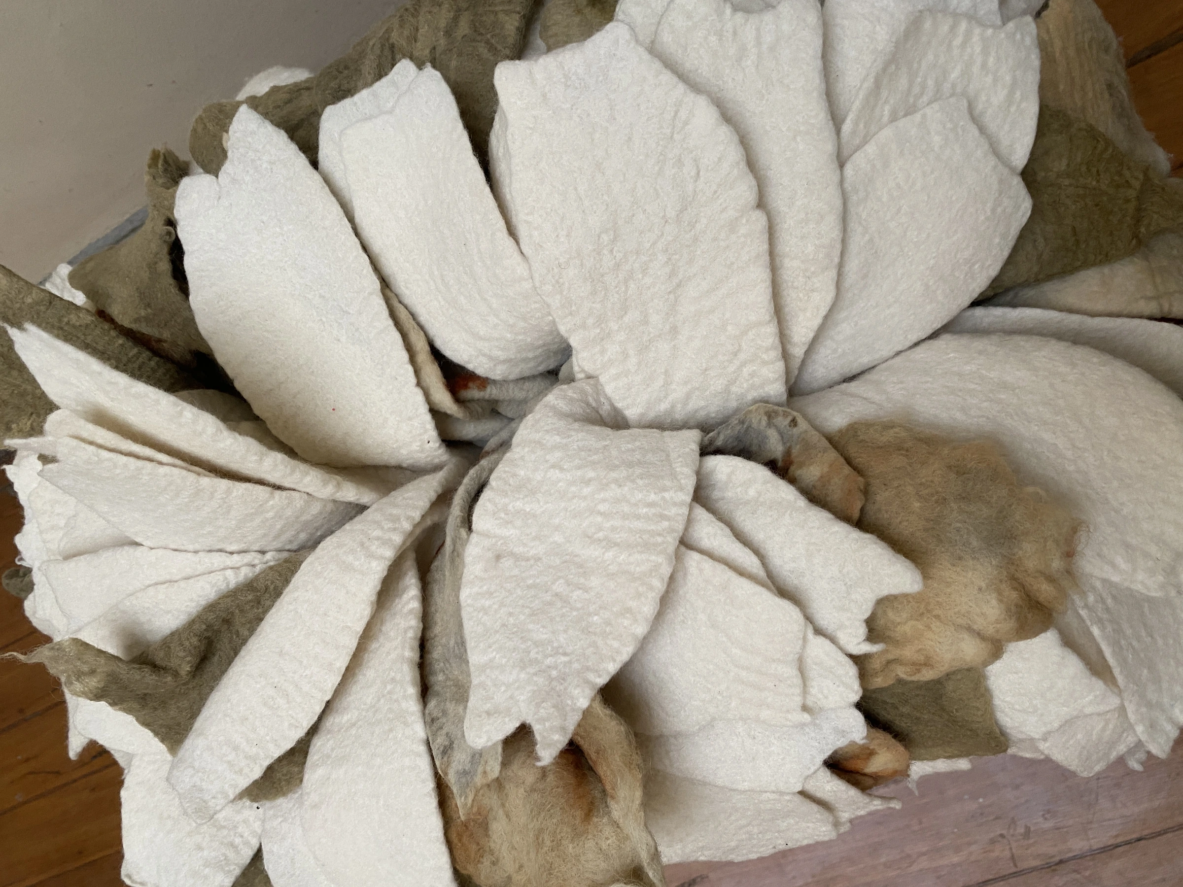 Florada stool, Inês Schertel — photo 8