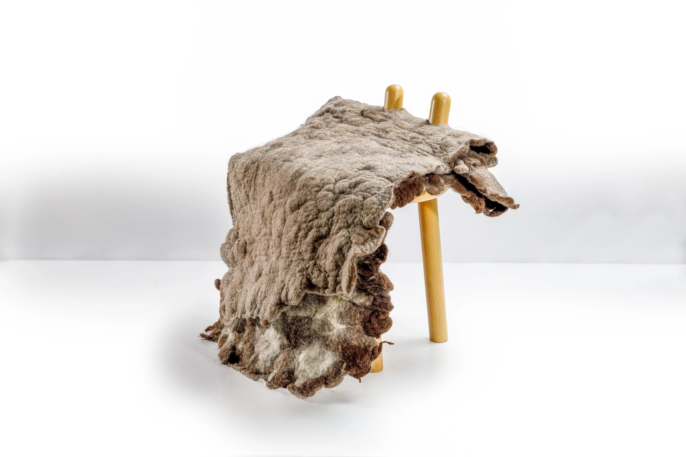 Tapera small chair — Inês Schertel
