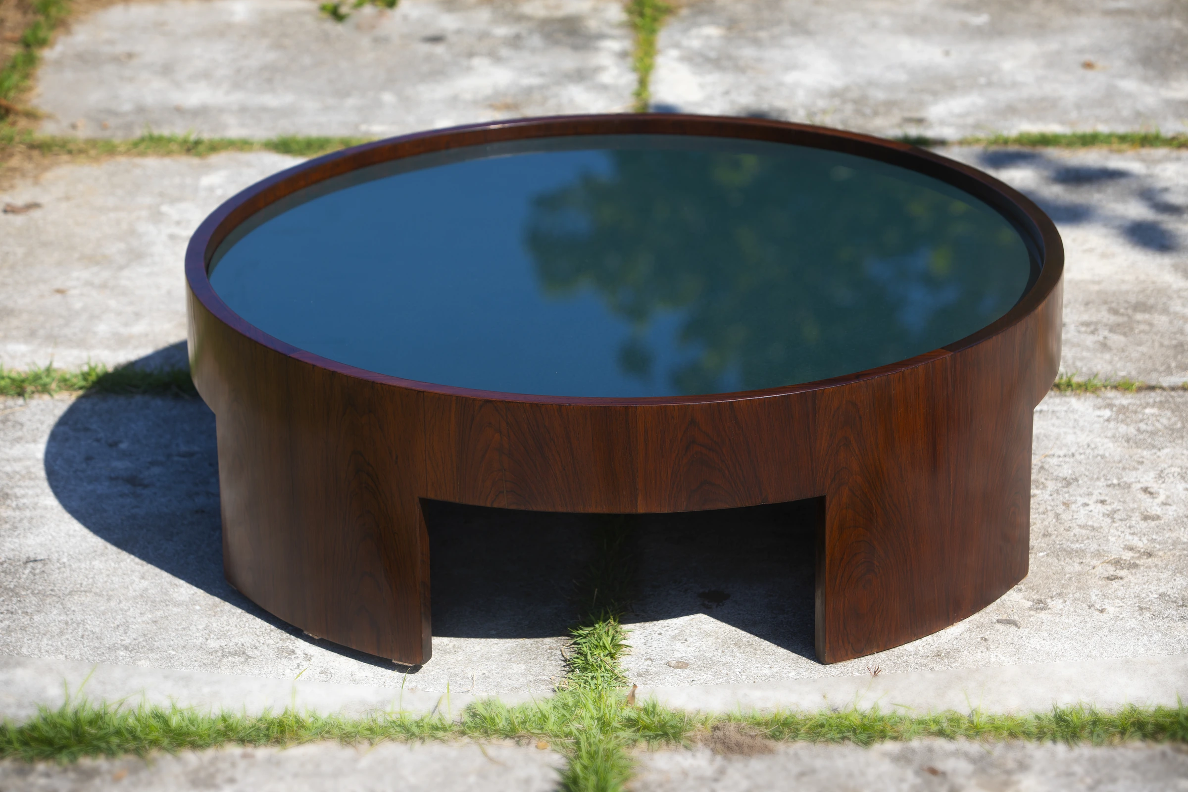 Center table — Joaquim Tenreiro