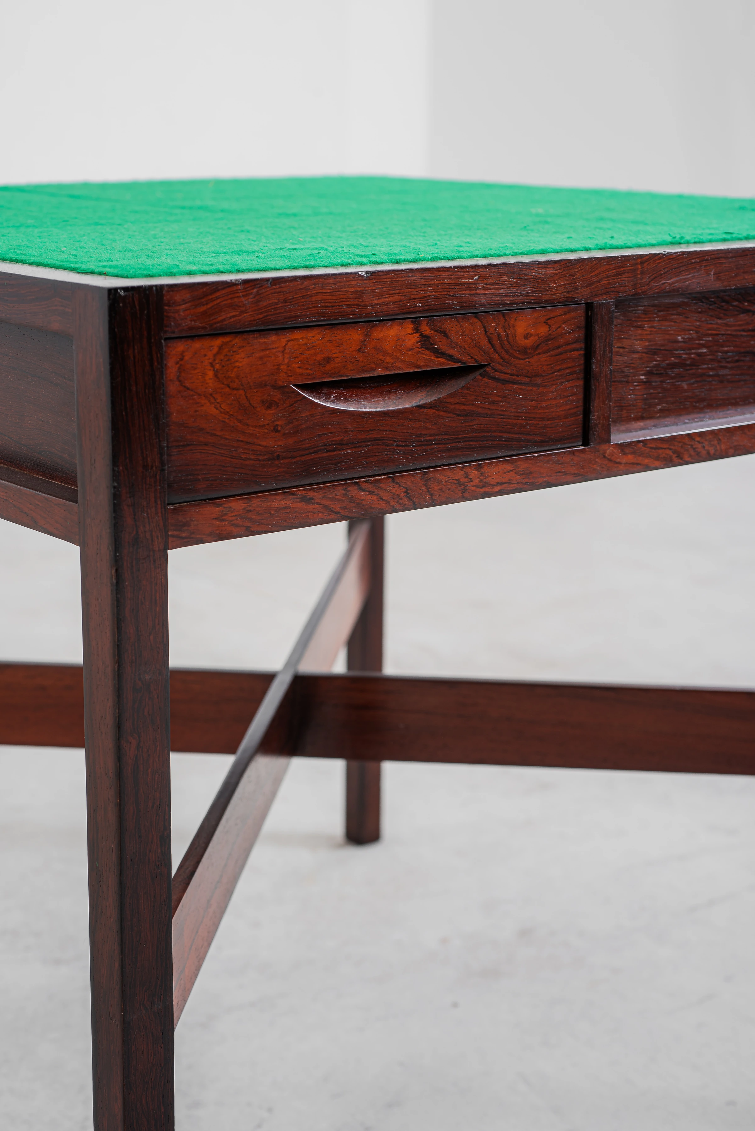 Game table, Joaquim Tenreiro — photo 6