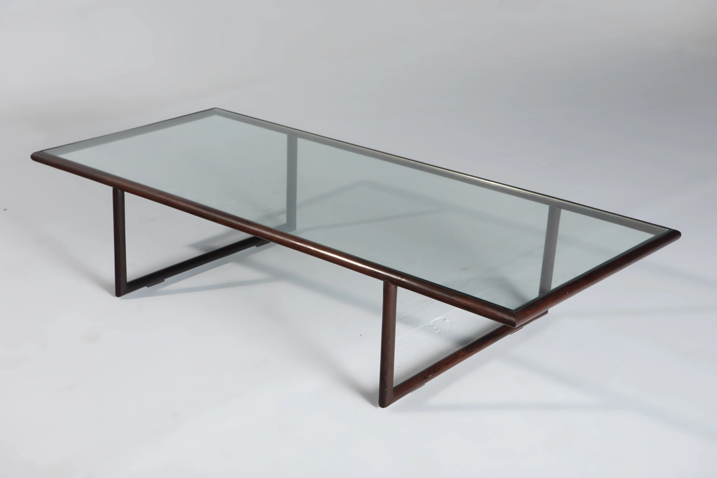 Low table — Joaquim Tenreiro
