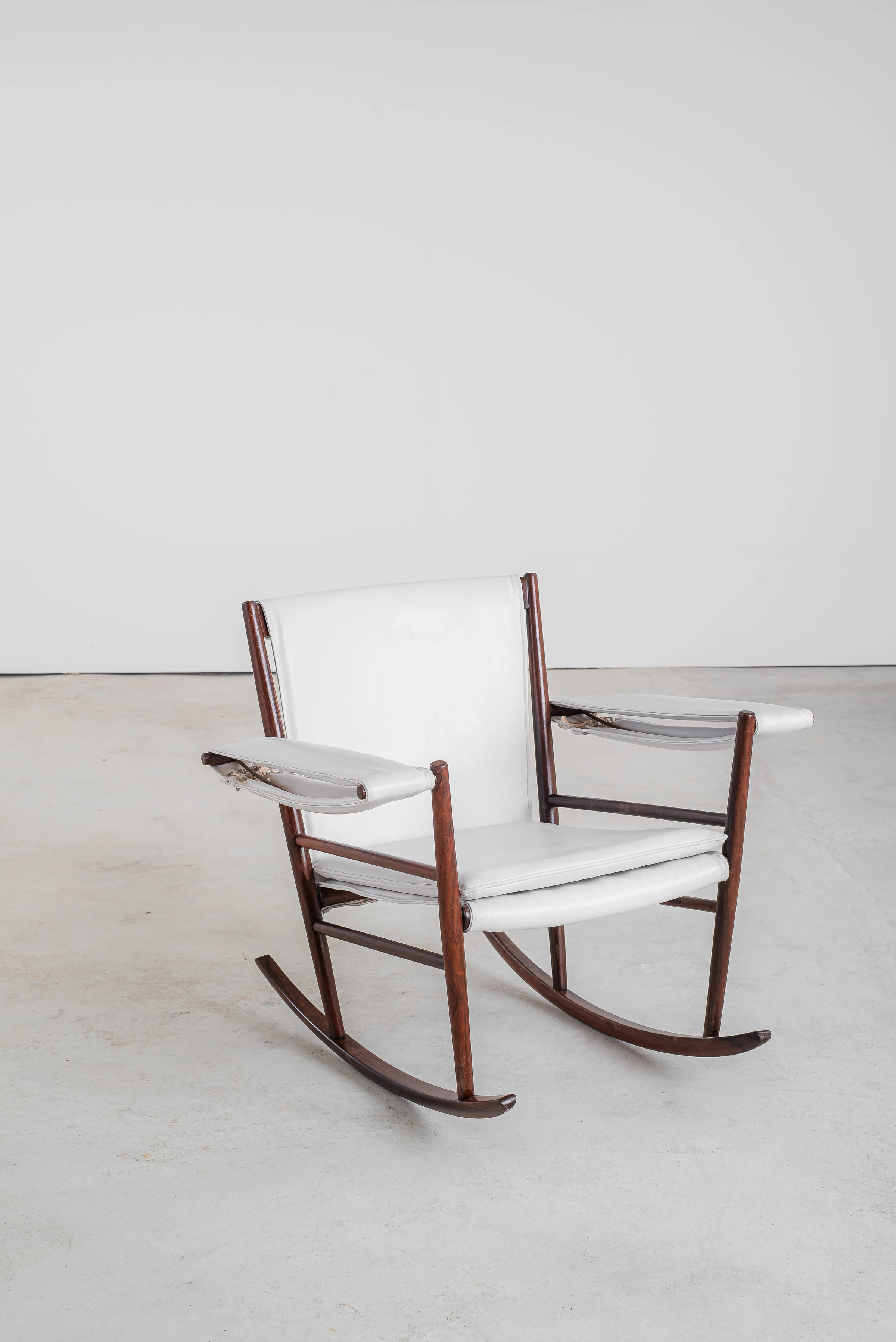Rocking chair, Joaquim Tenreiro — photo 13
