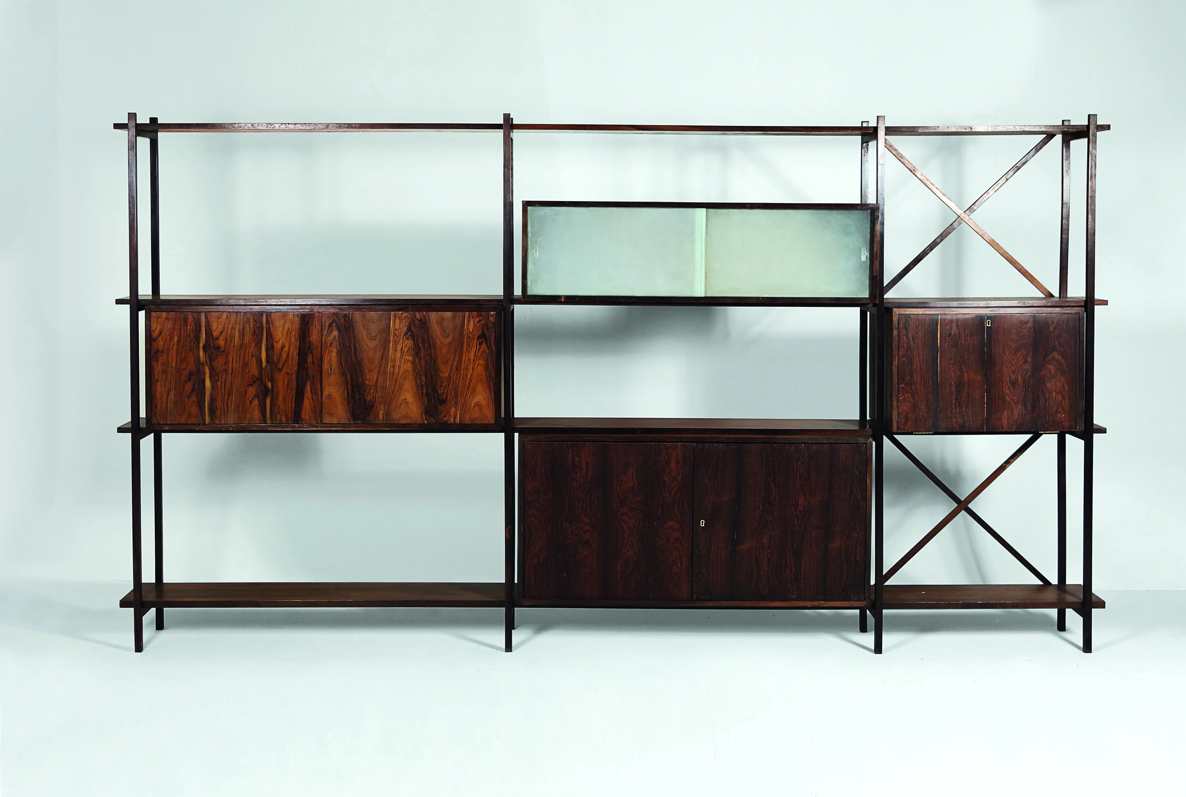 Shelf — Joaquim Tenreiro