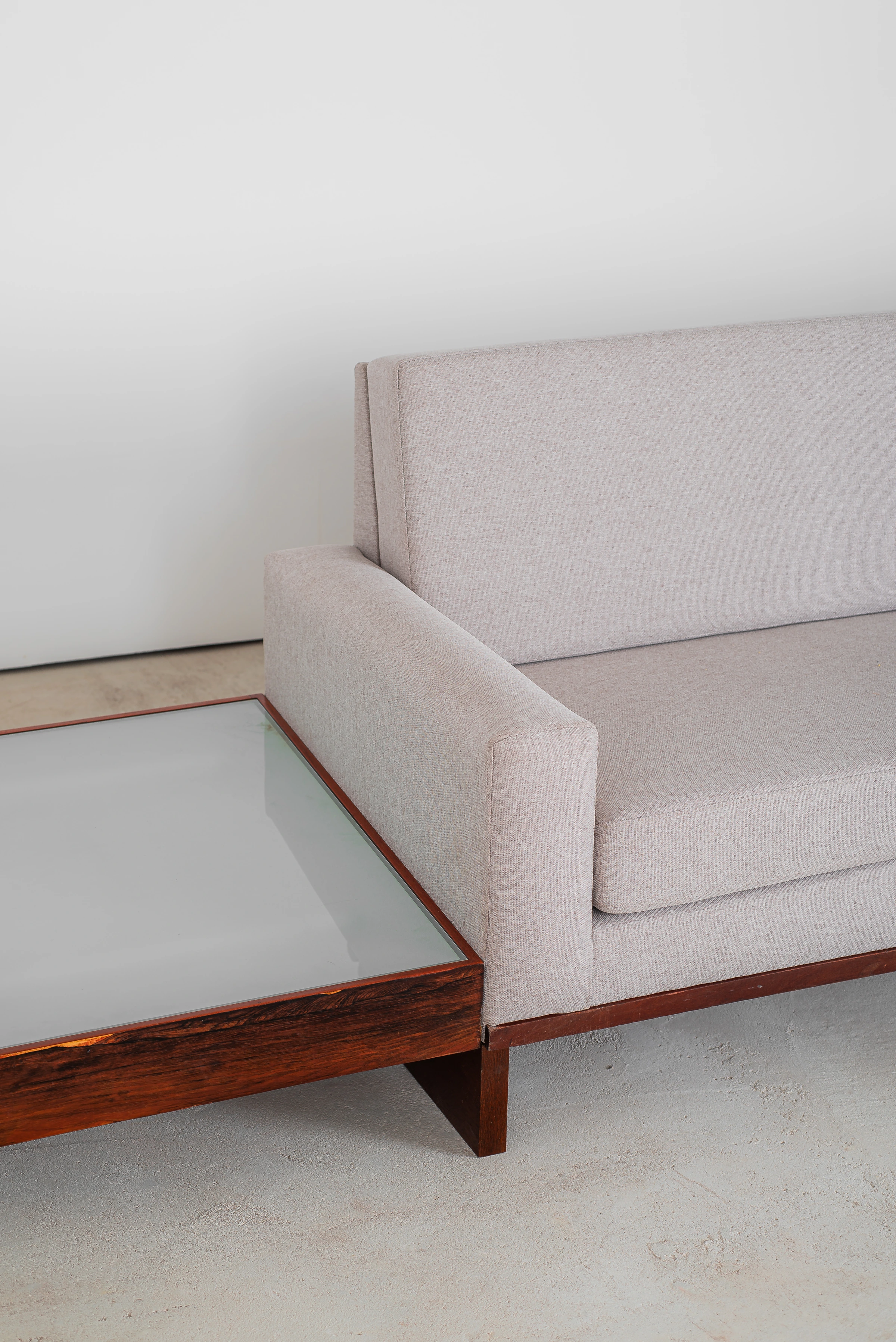 Sofa with side tables, Joaquim Tenreiro — photo 6