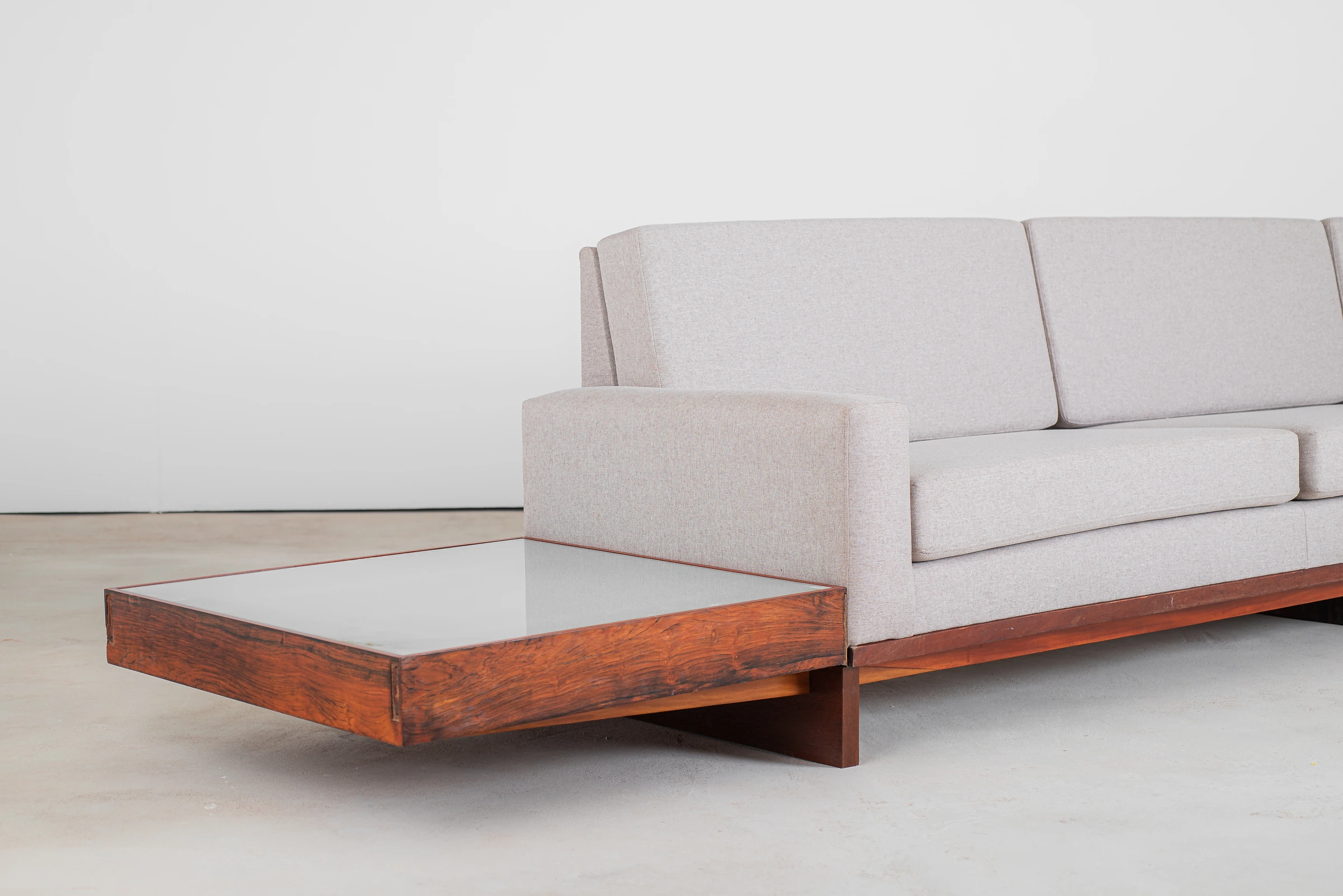 Sofa with side tables, Joaquim Tenreiro — photo 11