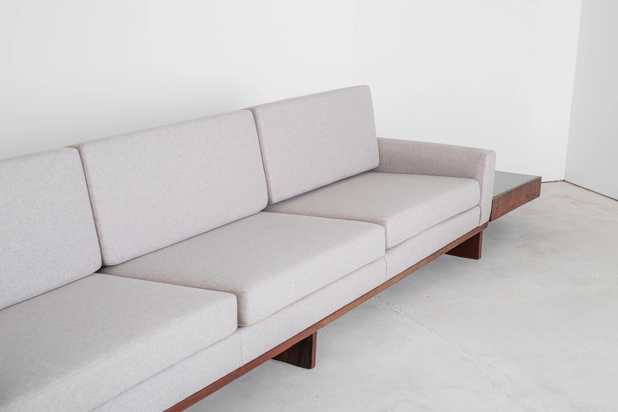Sofa with side tables, Joaquim Tenreiro — photo 12