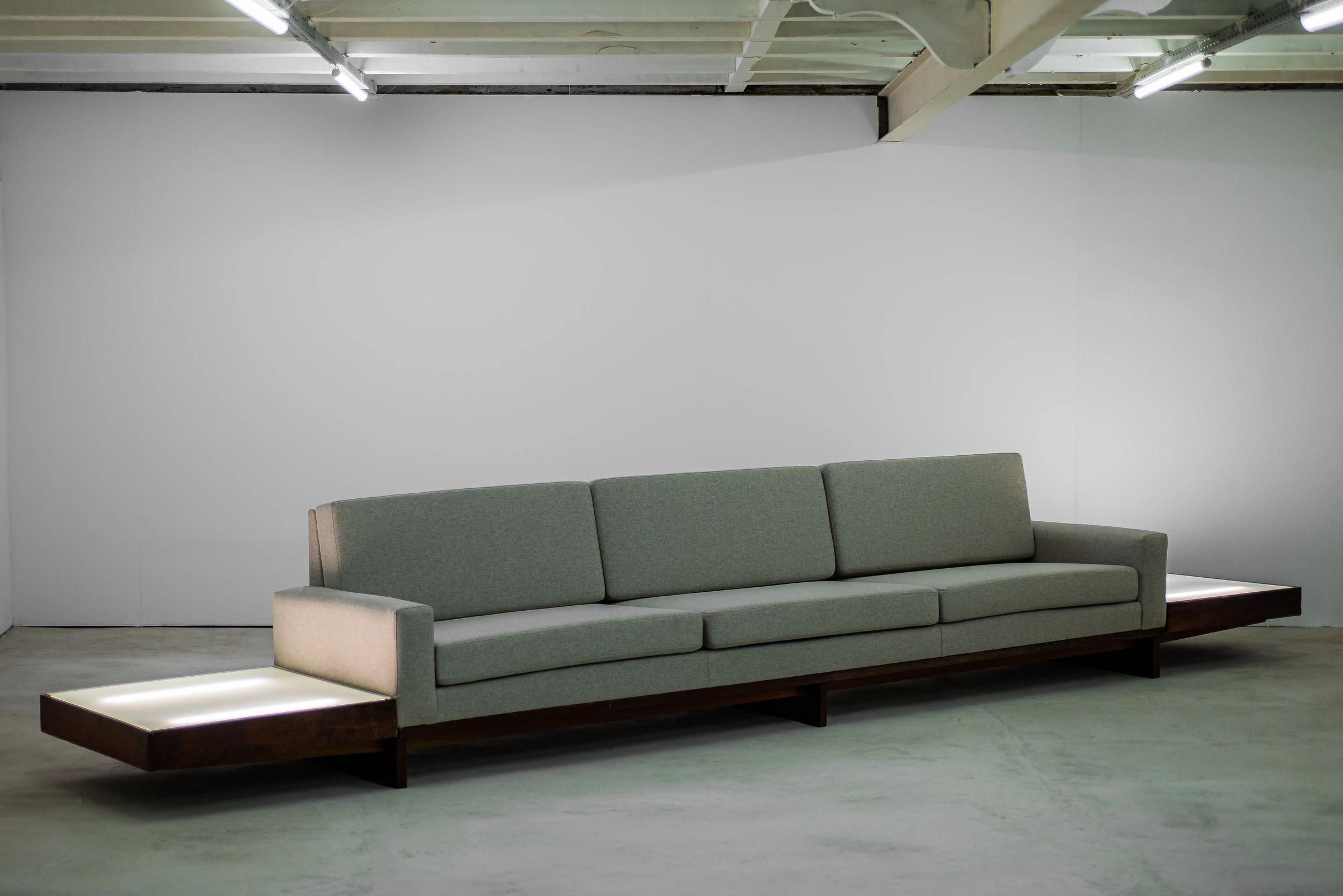 Sofa with side tables, Joaquim Tenreiro — photo 15