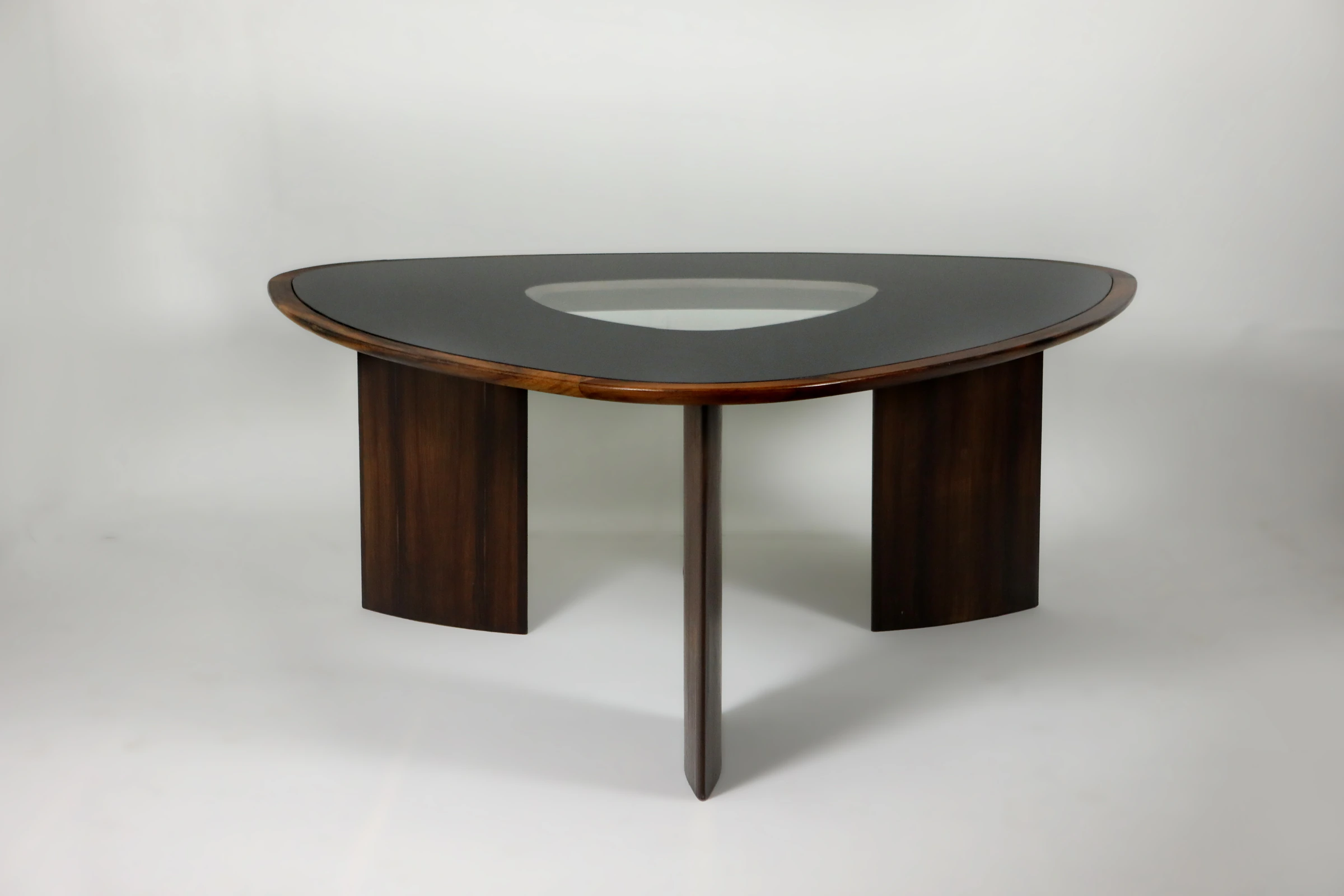 Triangular table — Joaquim Tenreiro
