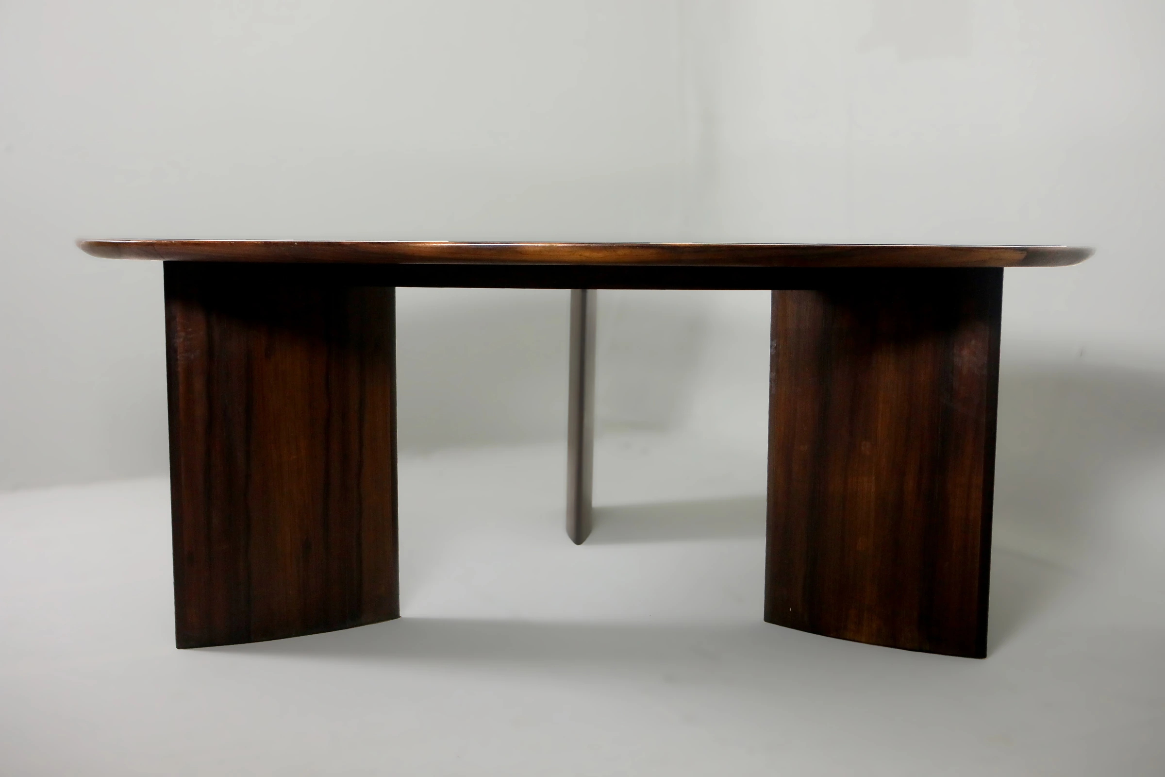 Triangular table, Joaquim Tenreiro — photo 3