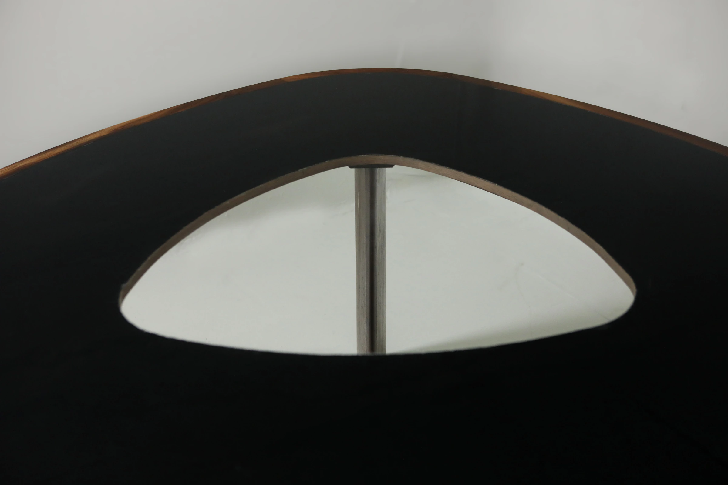 Triangular table, Joaquim Tenreiro — photo 4
