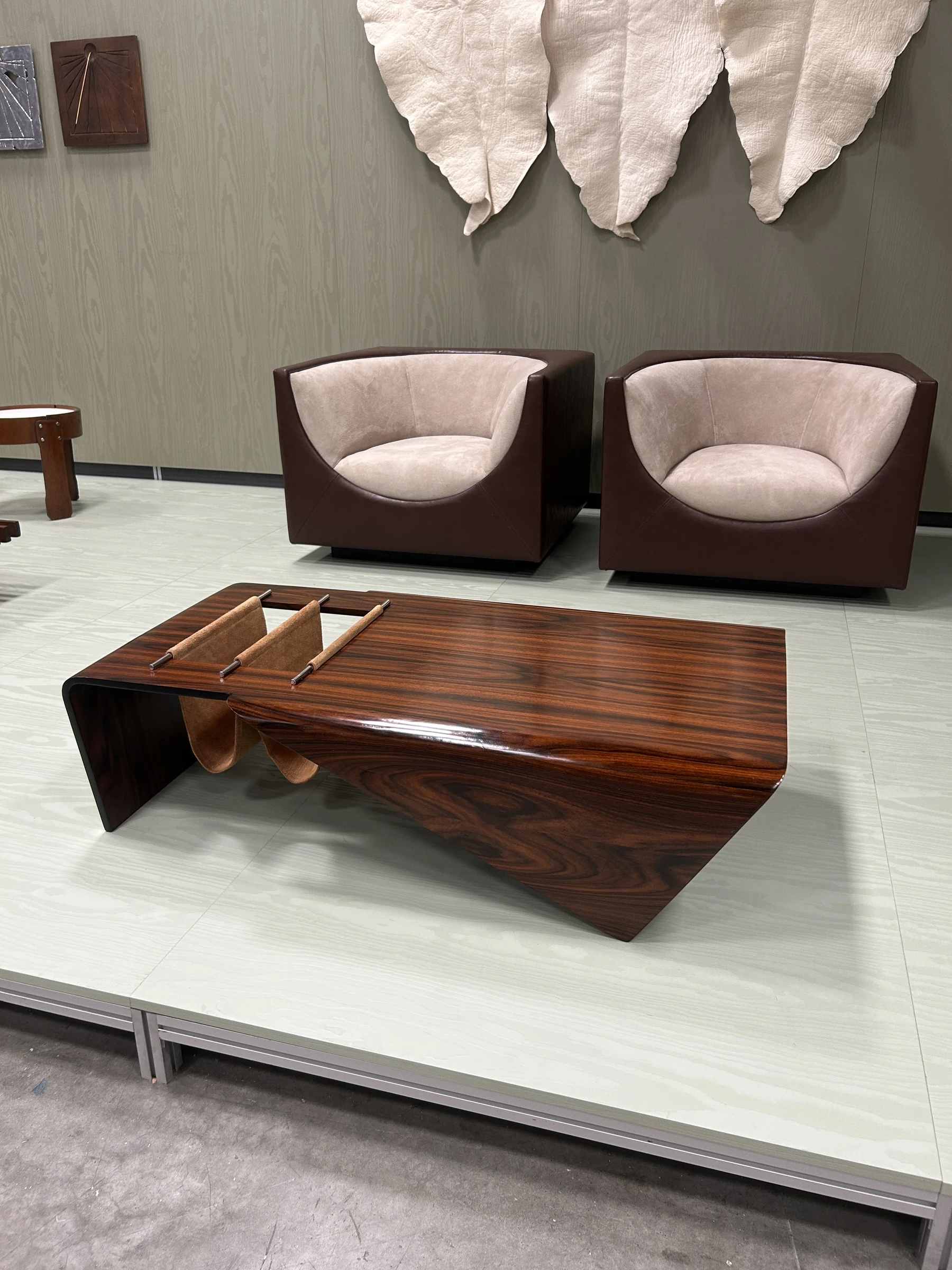 Andorinha coffee Table with magazine rack, Jorge Zalszupin — photo 4