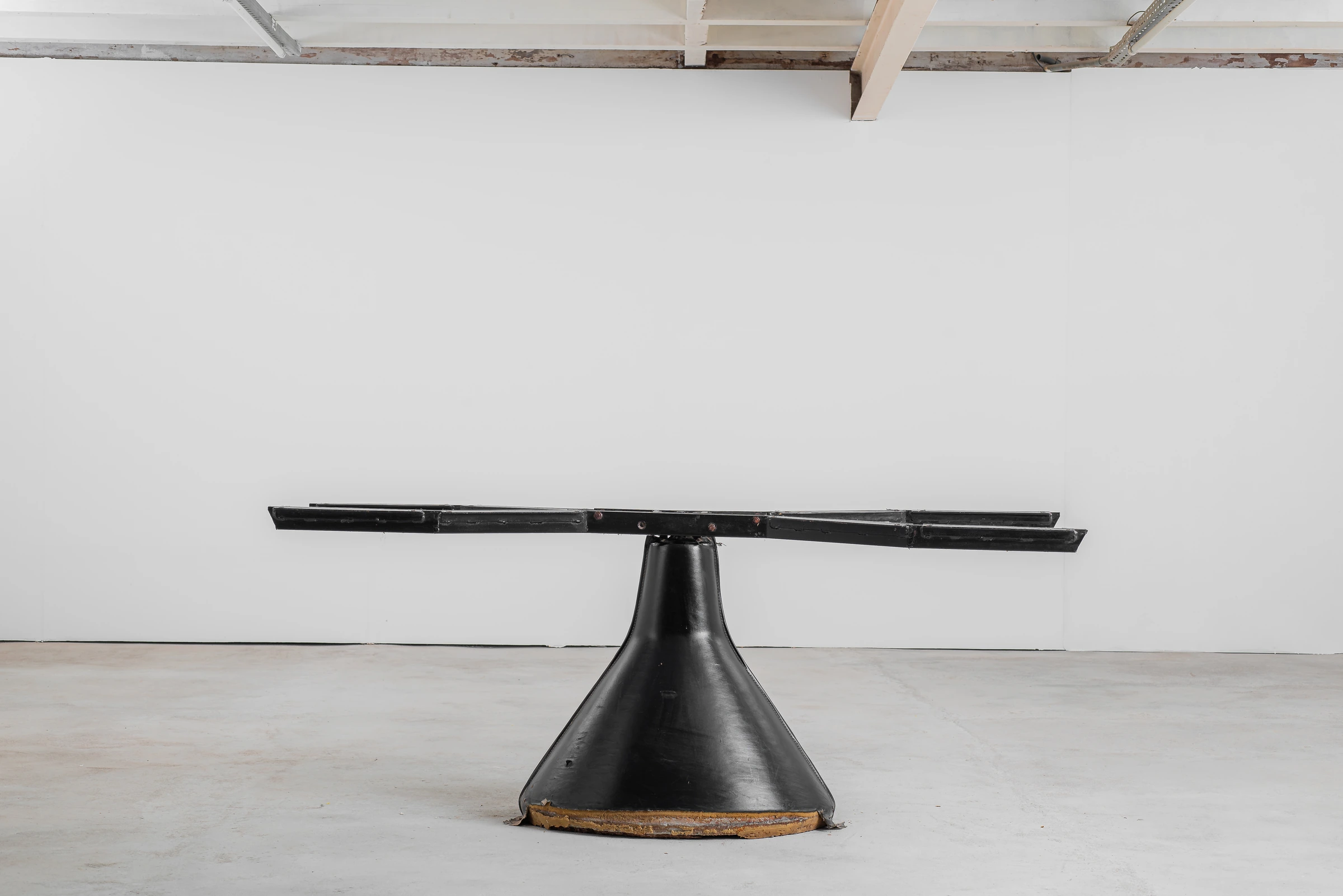 Guanabara table, Jorge Zalszupin — photo 6