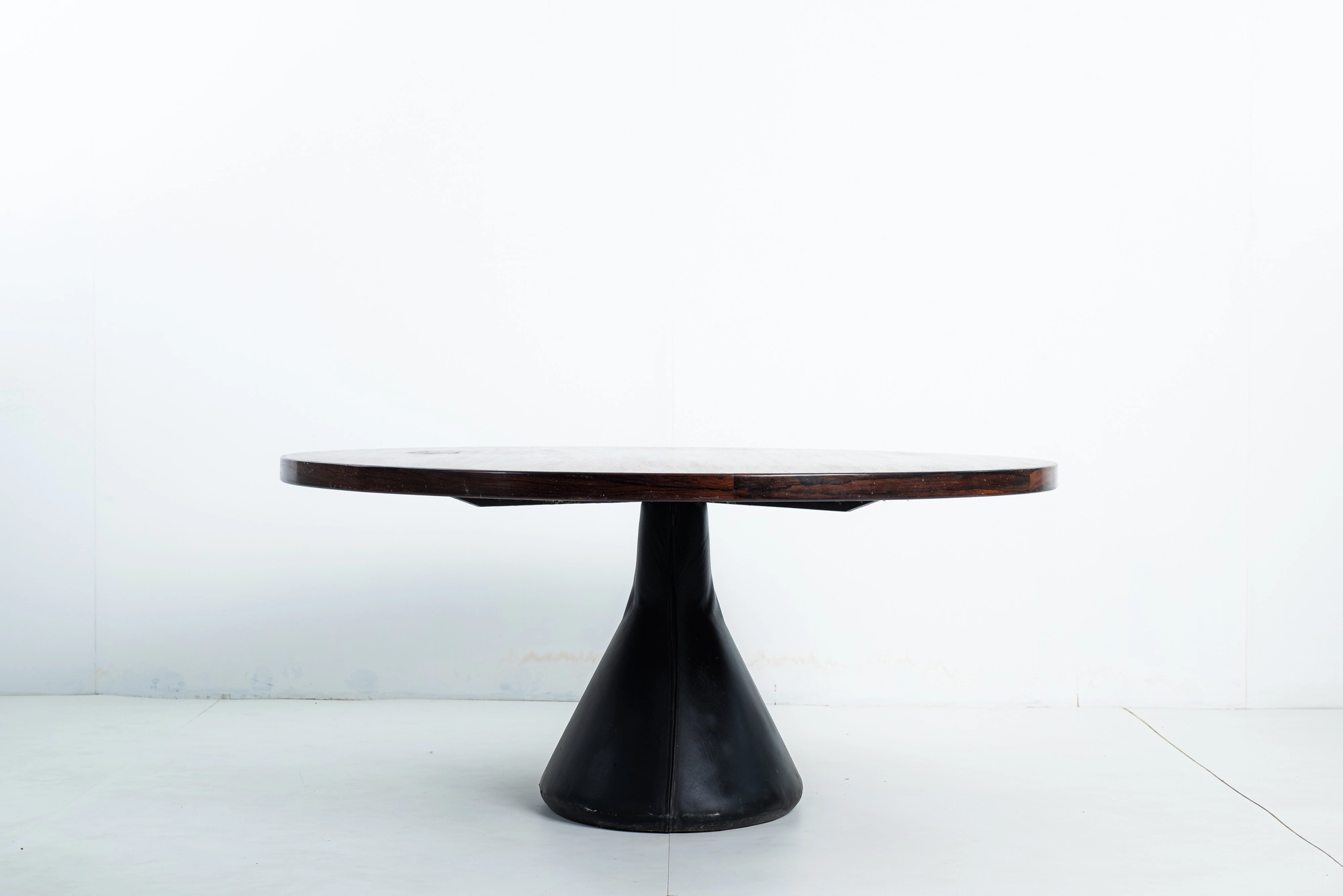 Guarujá table, Jorge Zalszupin — photo 2